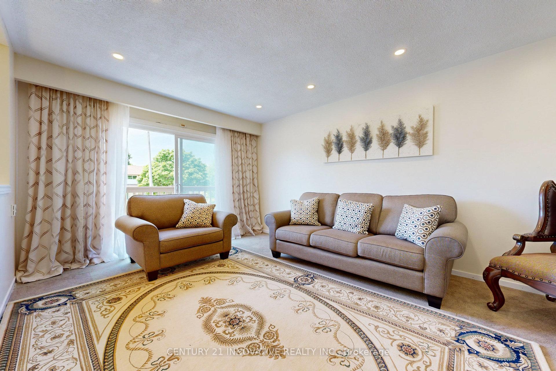 Photo 8 of 889 Carnaby Crescent, Oshawa, Centennial — HOMEH