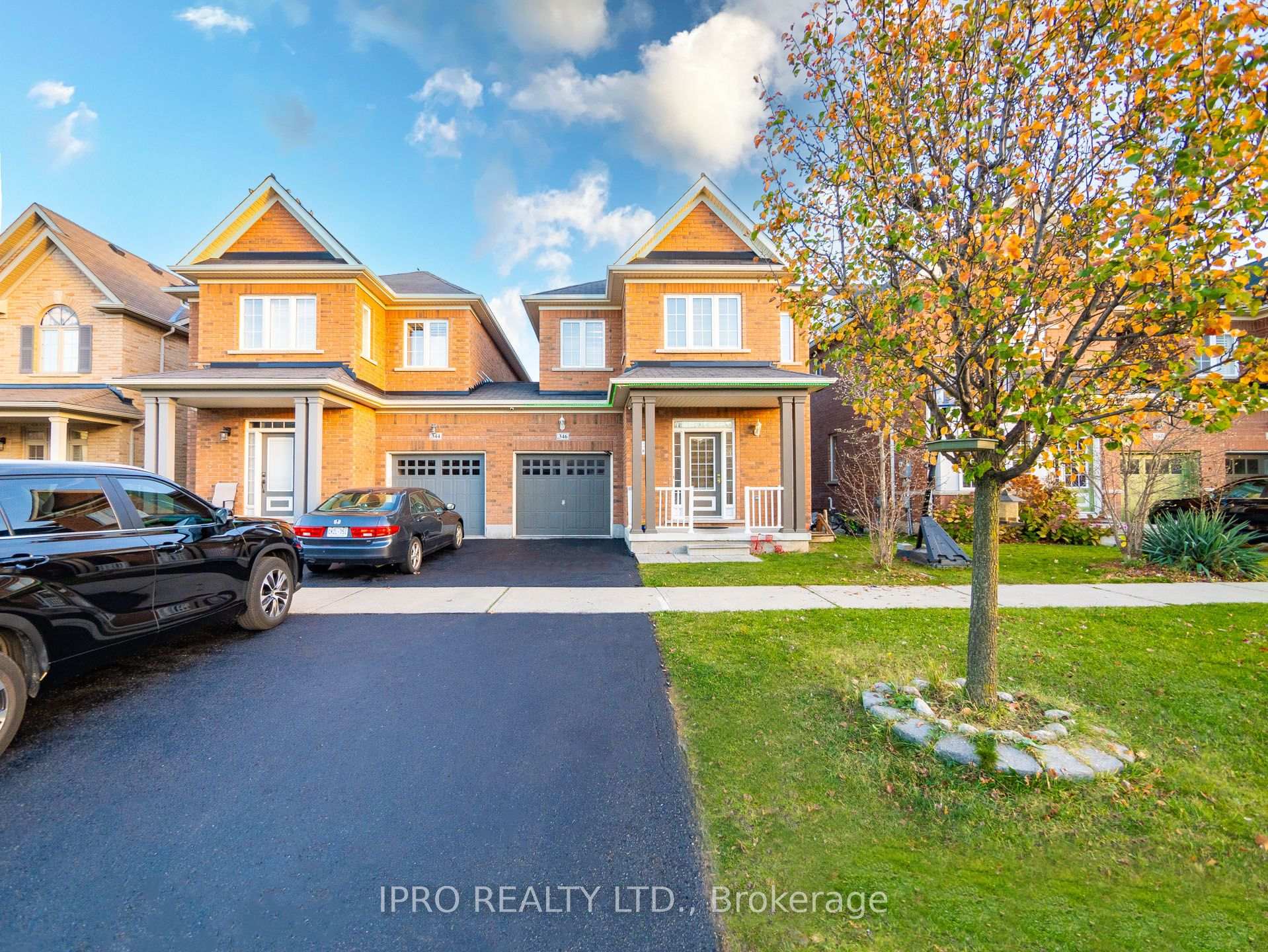 Front of 346 Landsborough Avenue