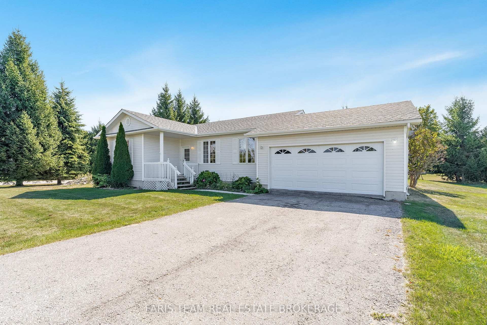 Photo 3 of 4645 Orkney Beach Road, Ramara, Rural Ramara — HOMEH