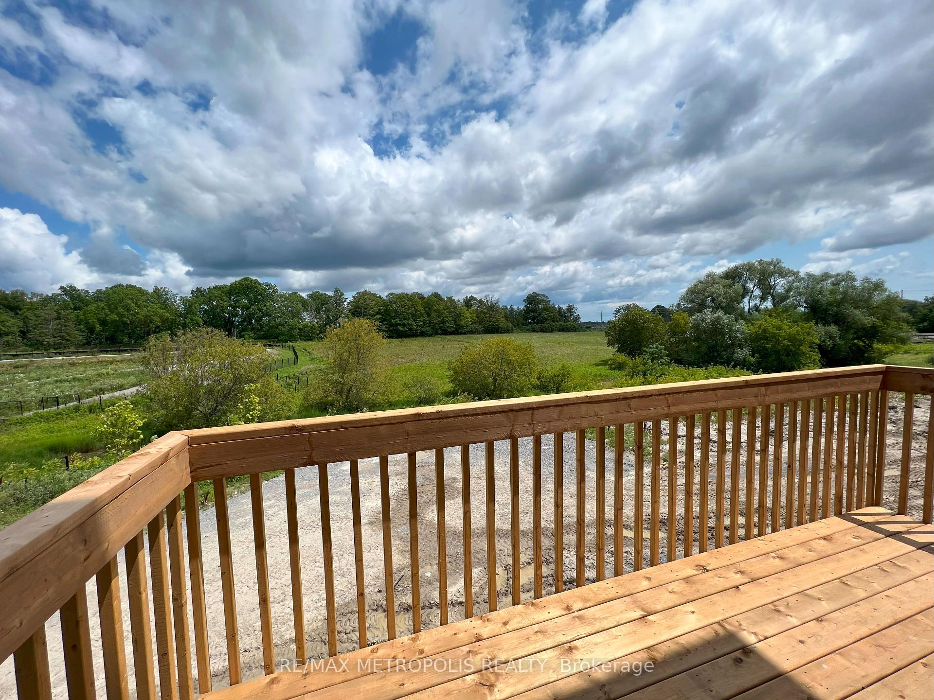Photo 4 of Unit Main & Upper, 3271 Turnstone Boulevard, Pickering, Rural Pickering — HOMEH