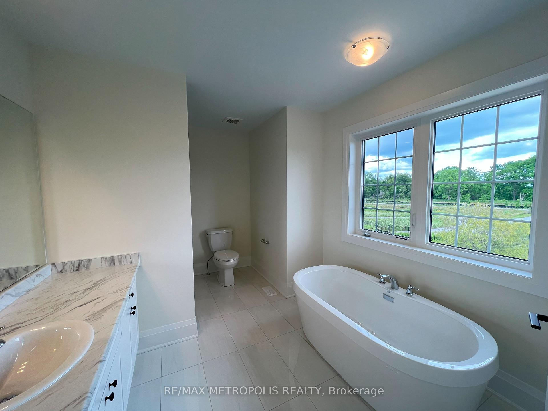 Photo 8 of Unit Main & Upper, 3271 Turnstone Boulevard, Pickering, Rural Pickering — HOMEH