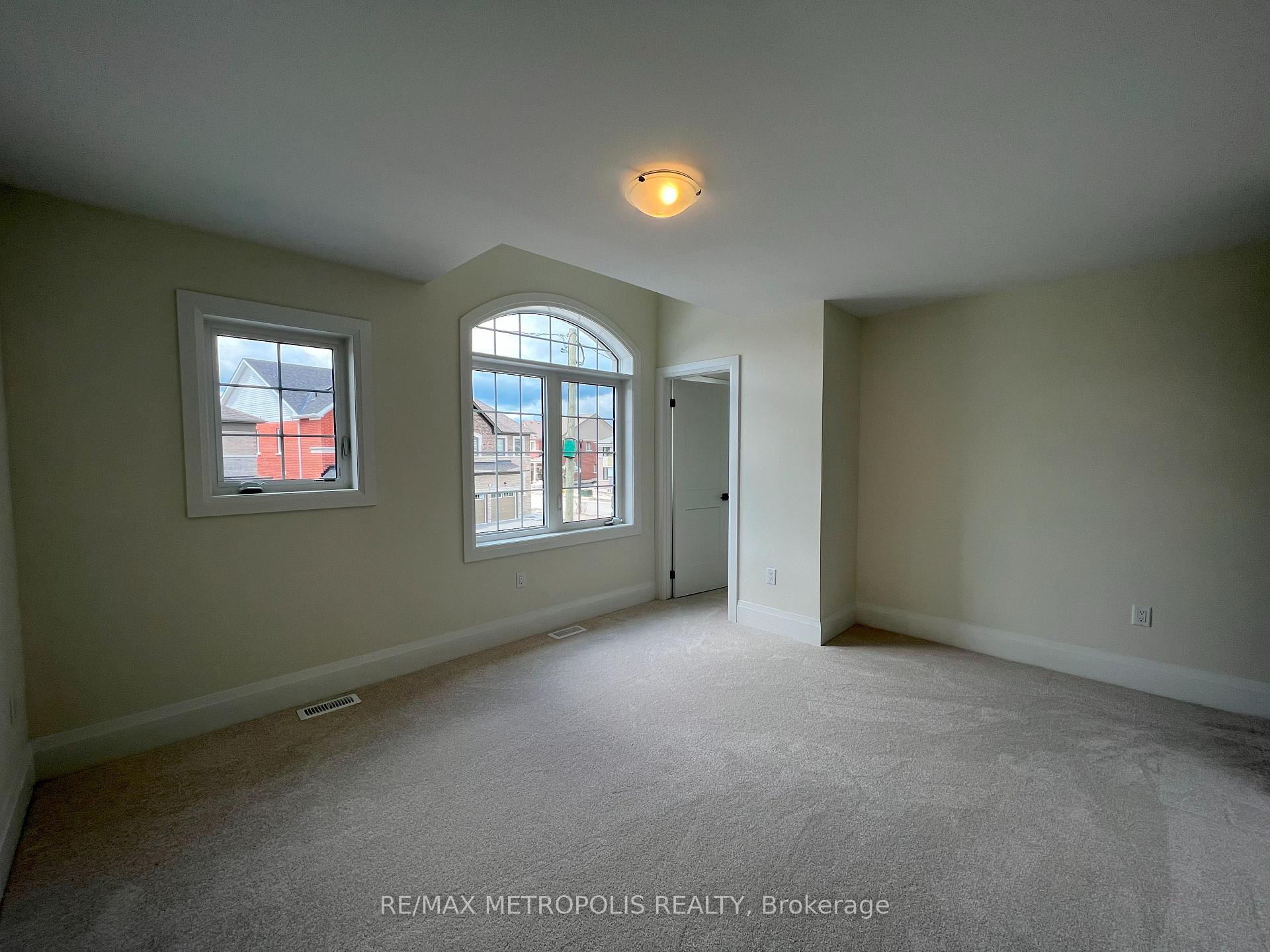 Photo 12 of Unit Main & Upper, 3271 Turnstone Boulevard, Pickering, Rural Pickering — HOMEH