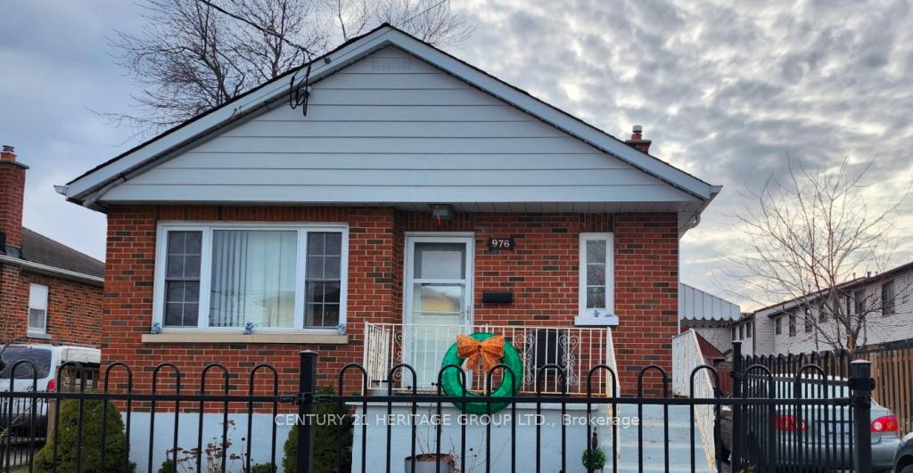 Photo 1 of 976 Glen Street E, Oshawa, Lakeview — HOMEH