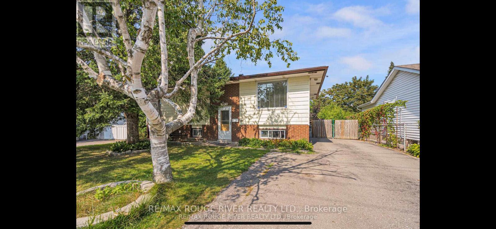 Front of Unit UNIT 2, 599 Otonabee Drive