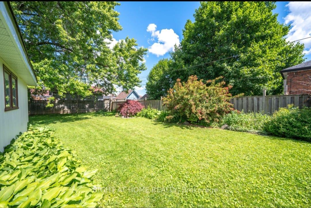 Photo 14 of 321 Cadillac Avenue S, Oshawa, Central — HOMEH