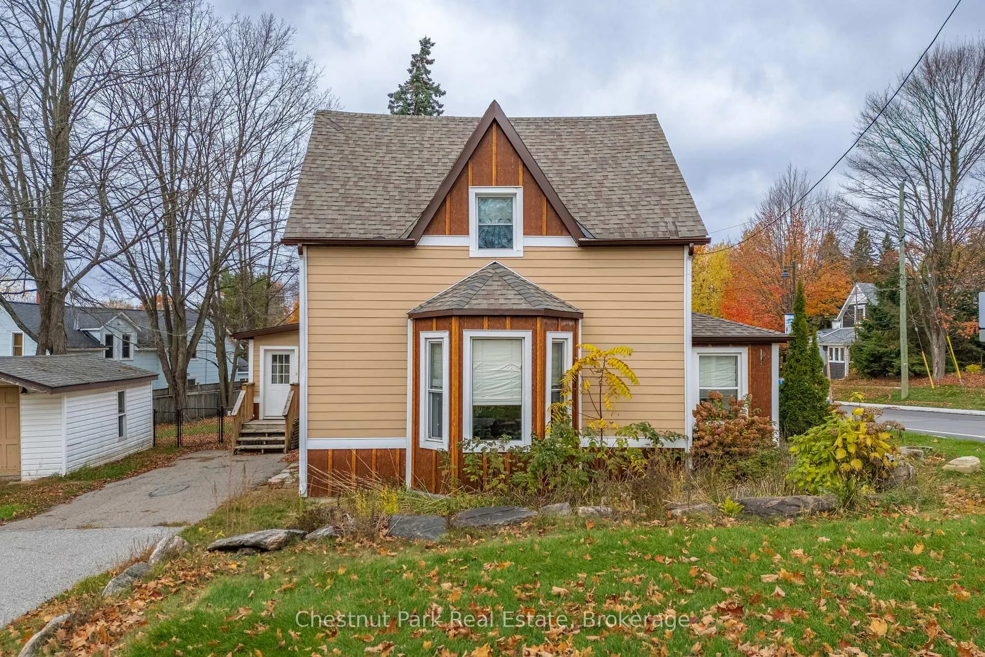 Photo 7 of 615 Bay Street, Gravenhurst, Muskoka (S) — HOMEH
