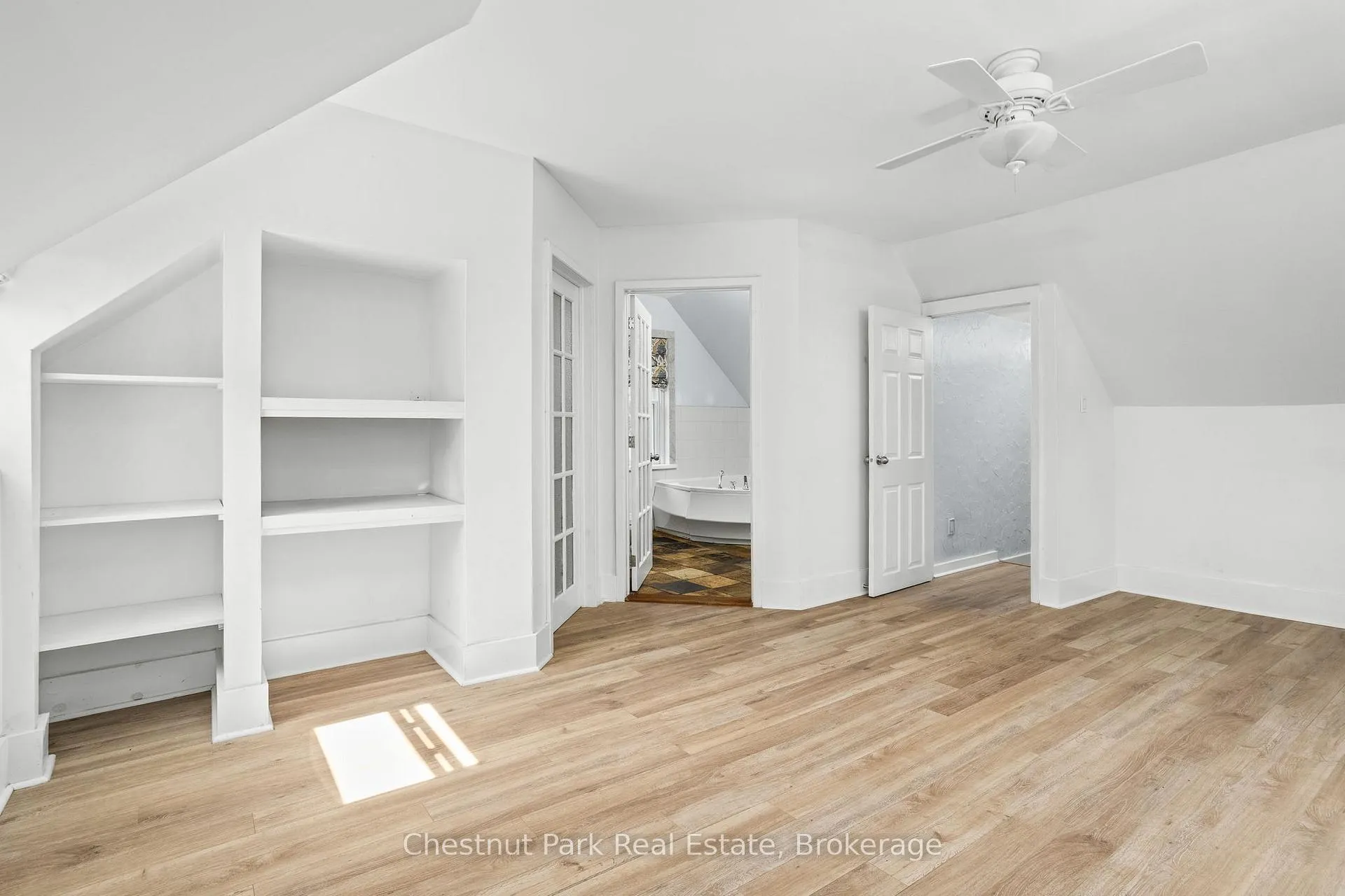 Photo 29 of 615 Bay Street, Gravenhurst, Muskoka (S) — HOMEH