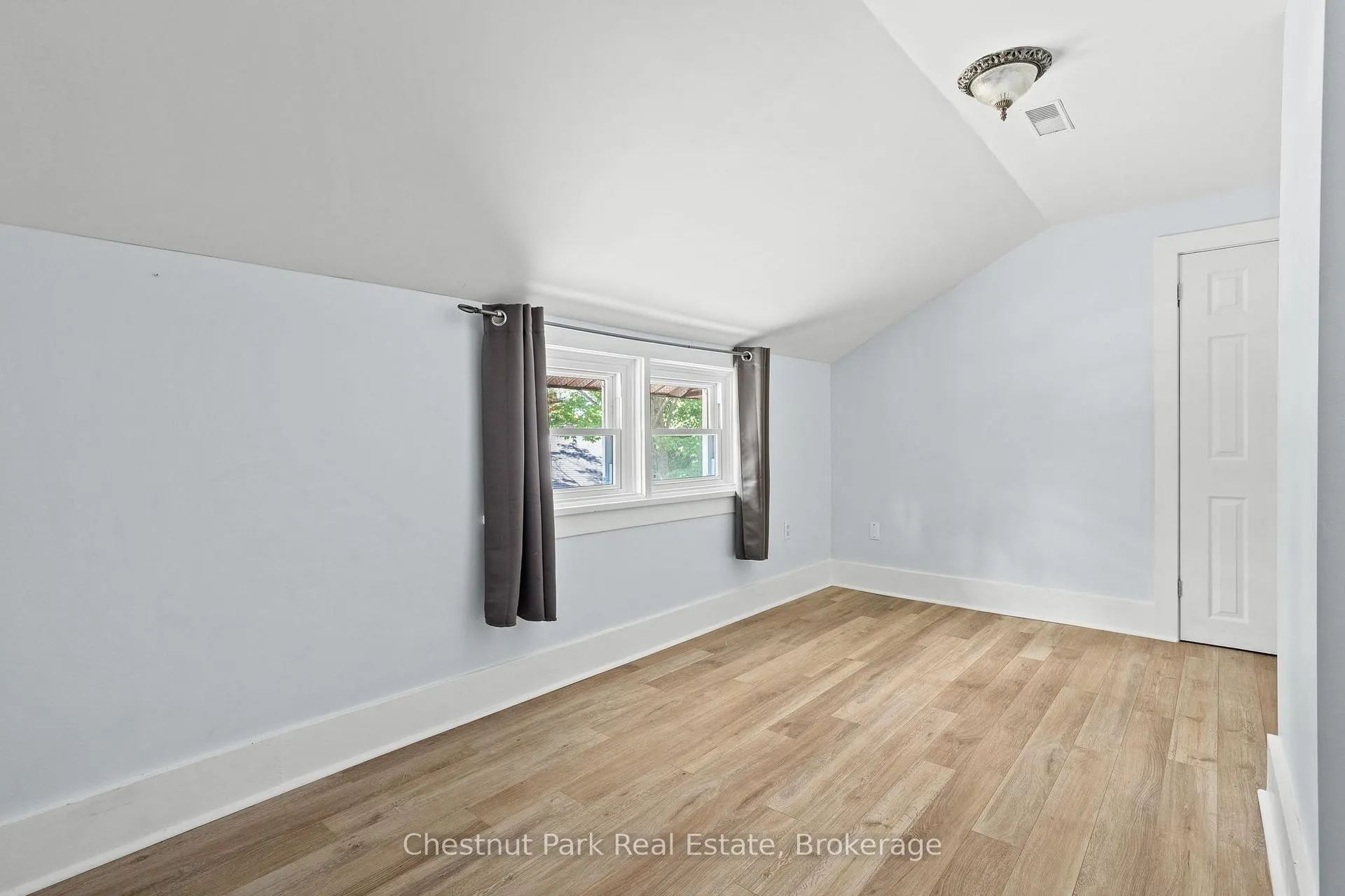 Photo 34 of 615 Bay Street, Gravenhurst, Muskoka (S) — HOMEH