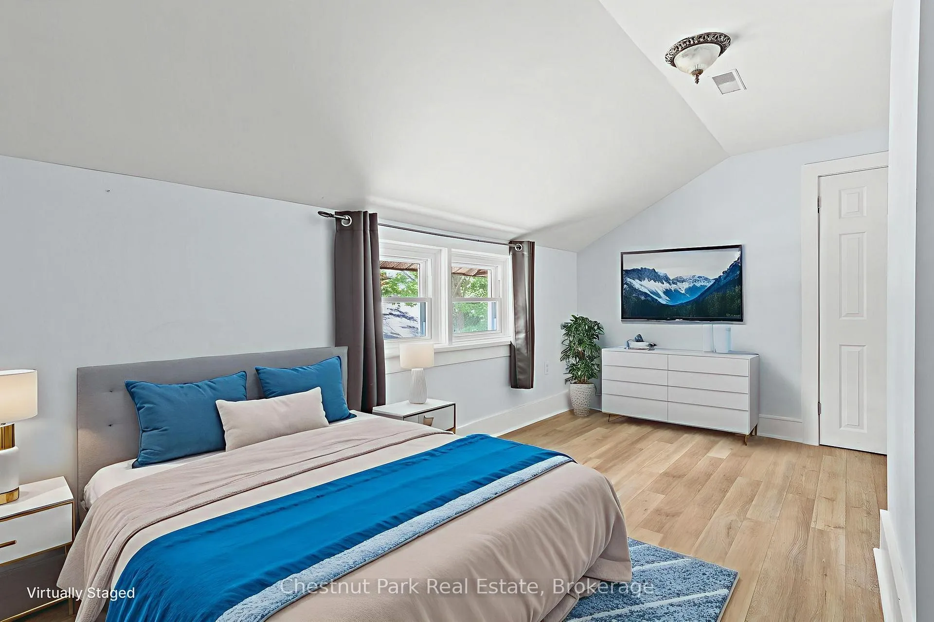 Photo 35 of 615 Bay Street, Gravenhurst, Muskoka (S) — HOMEH