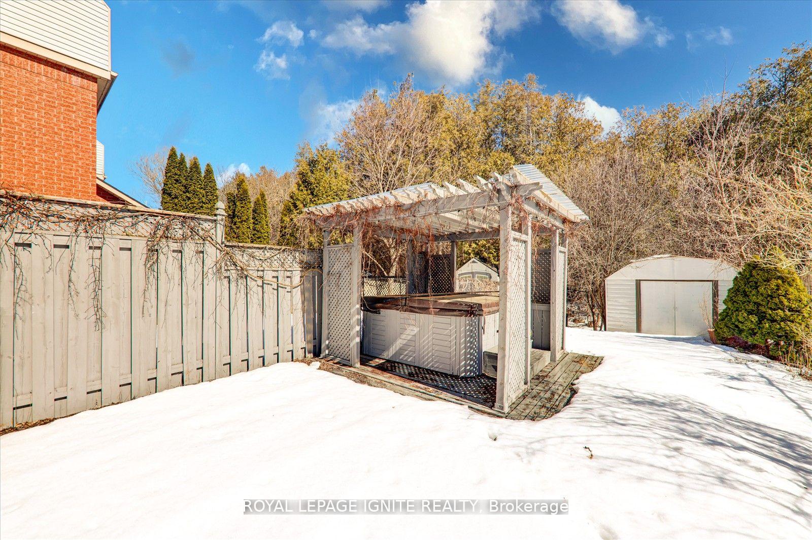 Photo 32 of 355 Sparrow Circle, Pickering, Highbush — HOMEH