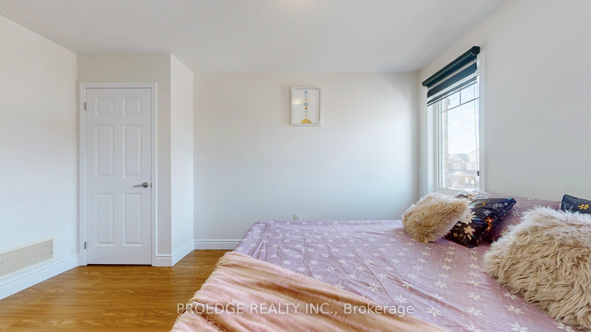 Photo 33 of 356 Leiterman Drive, Milton, Willmott — HOMEH
