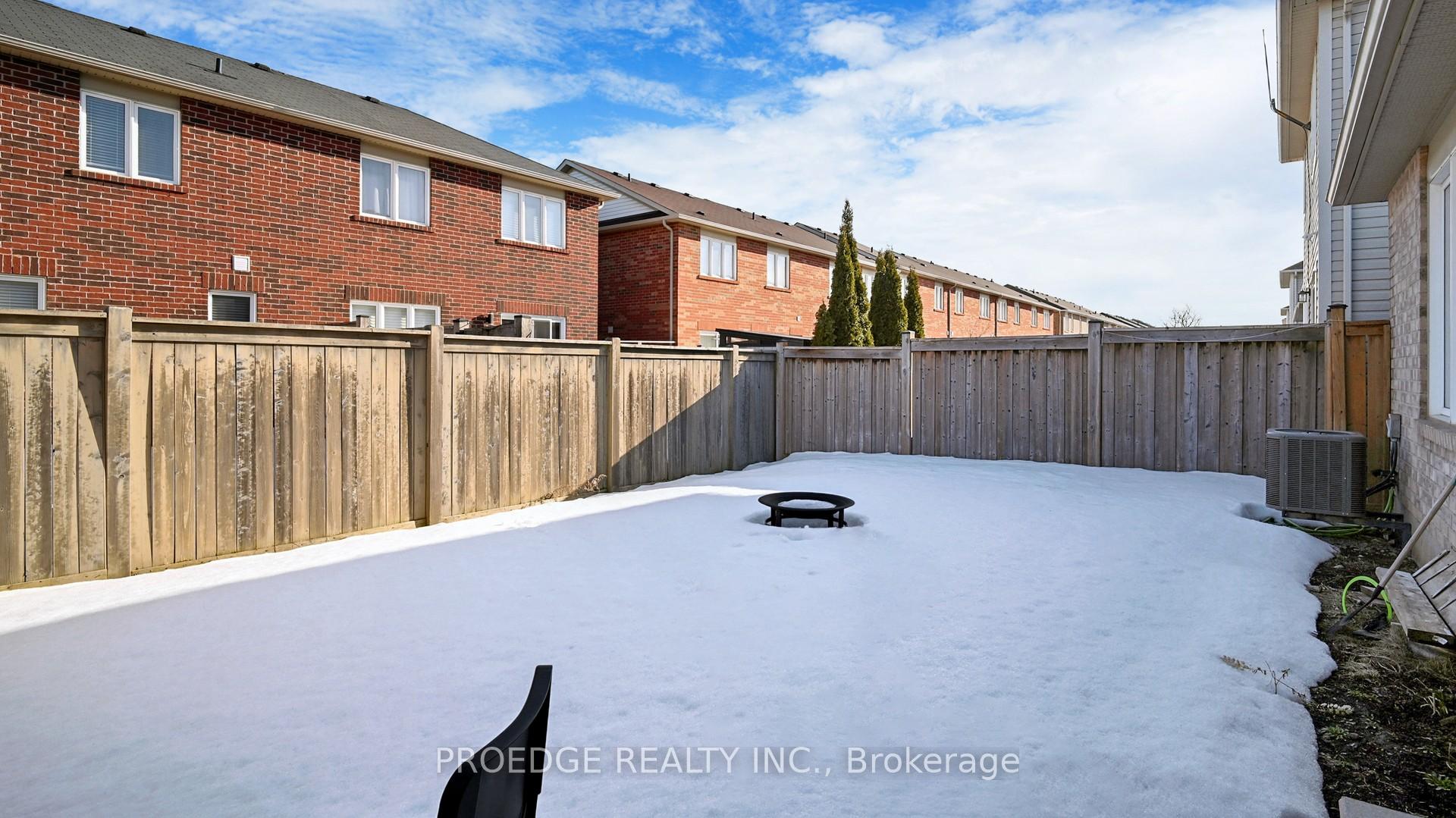 Photo 37 of 356 Leiterman Drive, Milton, Willmott — HOMEH
