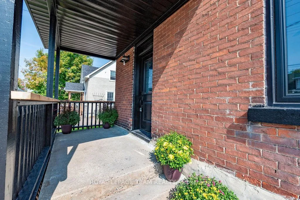 Photo 6 of 47 Bonnechere Street N, Renfrew — HOMEH