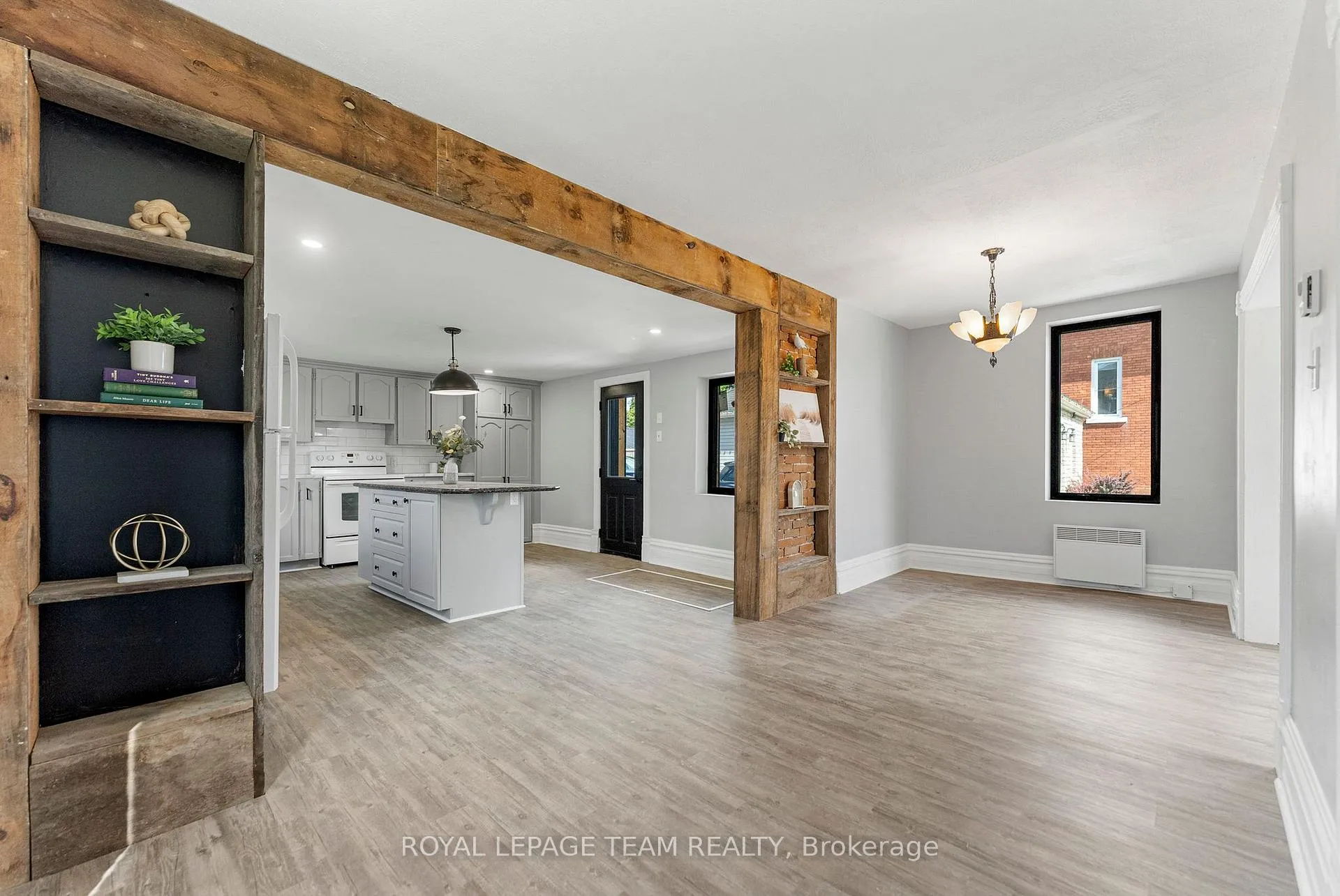 Photo 12 of 47 Bonnechere Street N, Renfrew — HOMEH