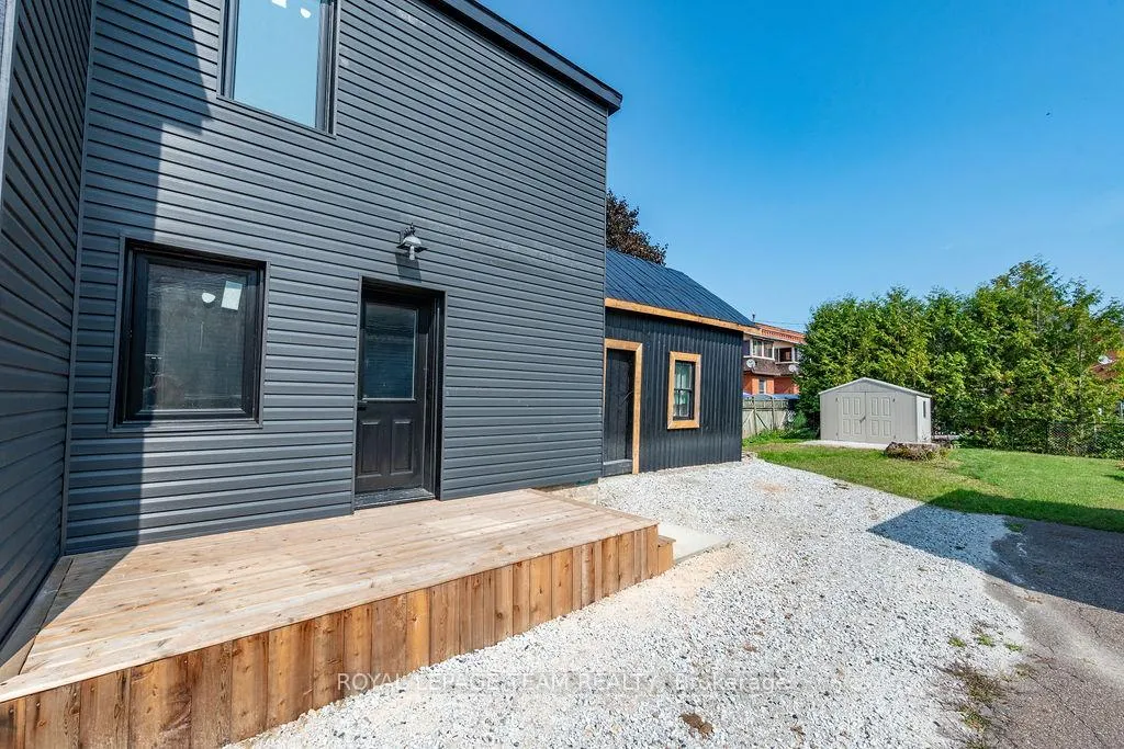 Photo 17 of 47 Bonnechere Street N, Renfrew — HOMEH