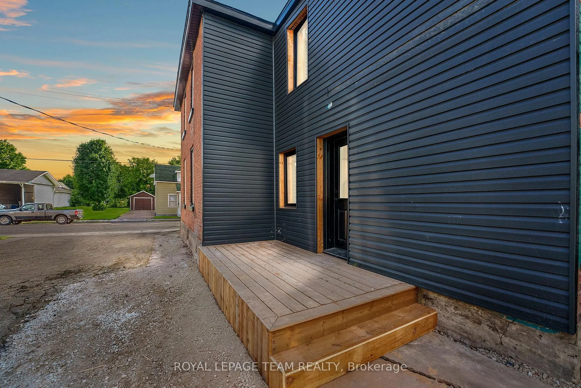 Photo 26 of 47 Bonnechere Street N, Renfrew — HOMEH
