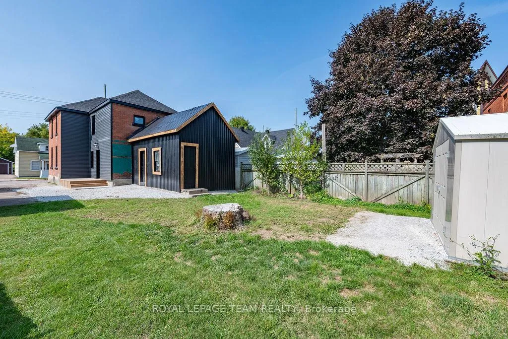 Photo 27 of 47 Bonnechere Street N, Renfrew — HOMEH