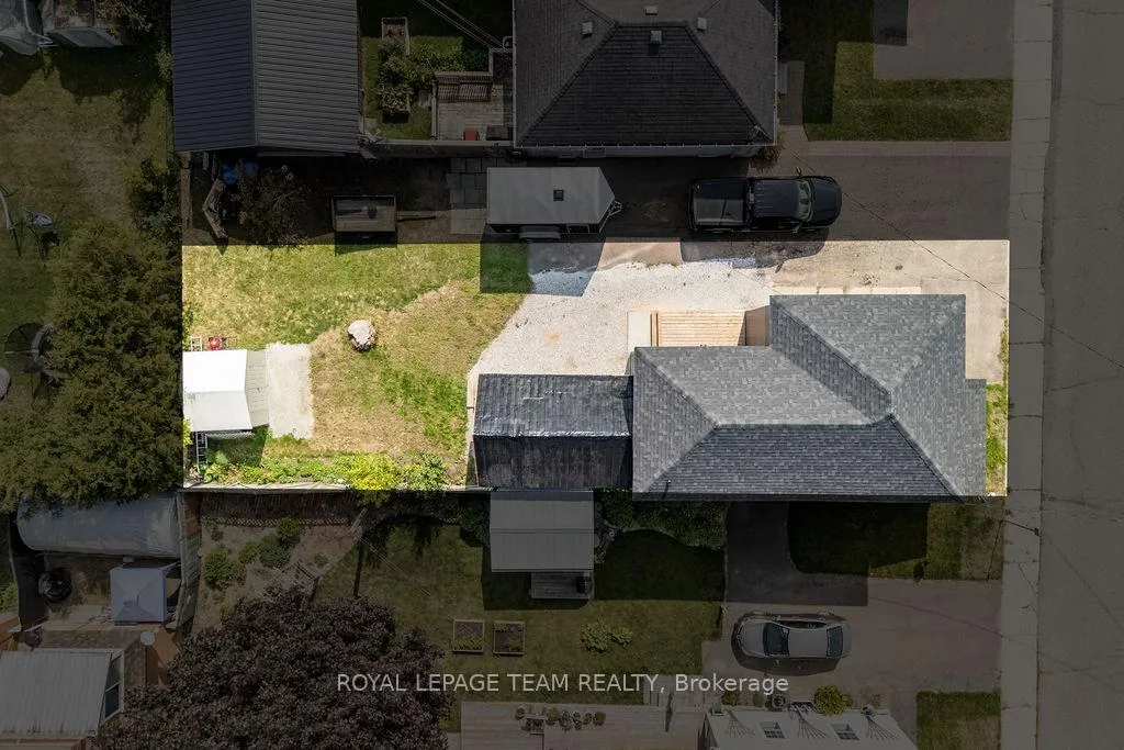 Photo 28 of 47 Bonnechere Street N, Renfrew — HOMEH