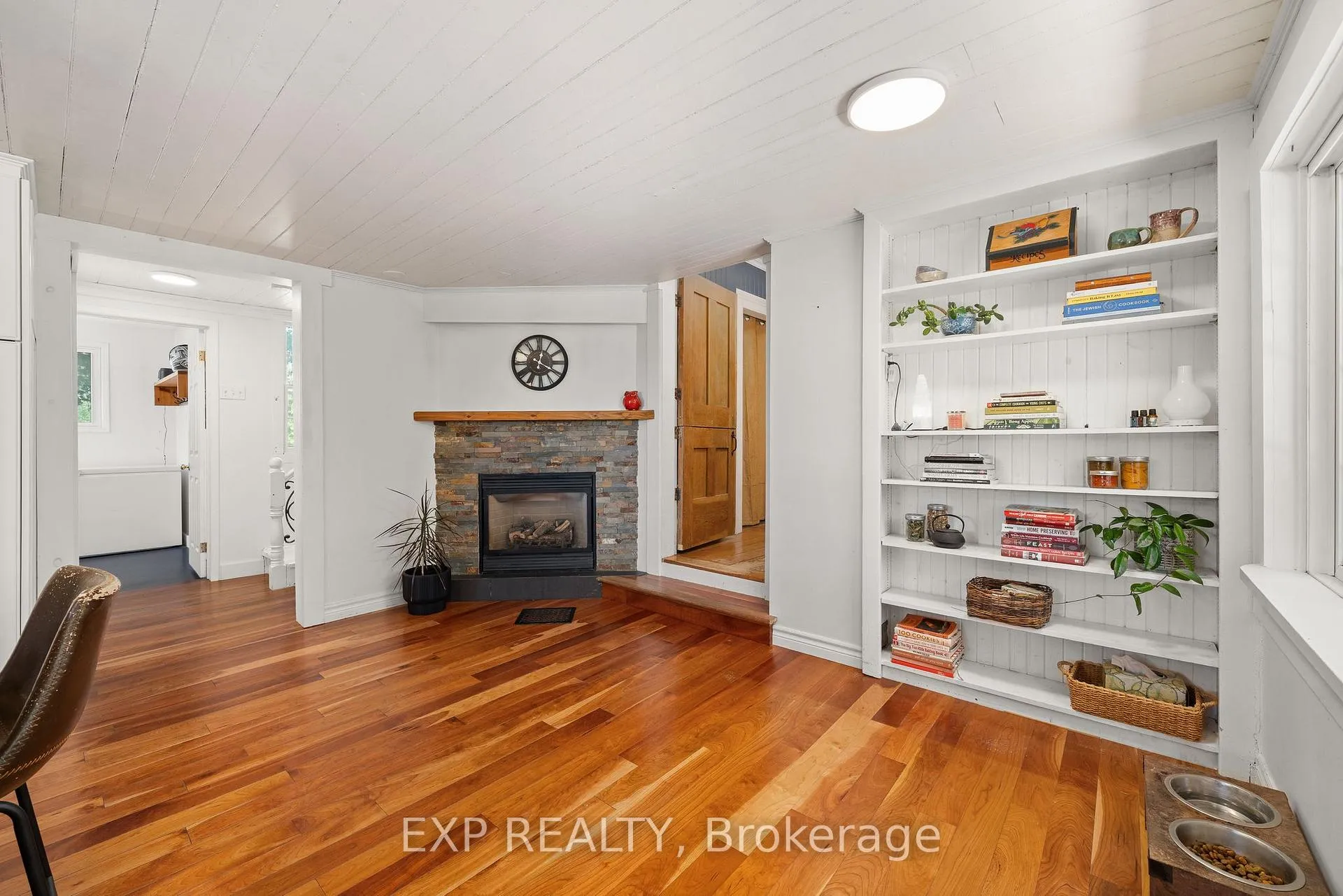 Photo 23 of 141 & 142 Station Road, Prince Edward County, Hillier Ward — HOMEH