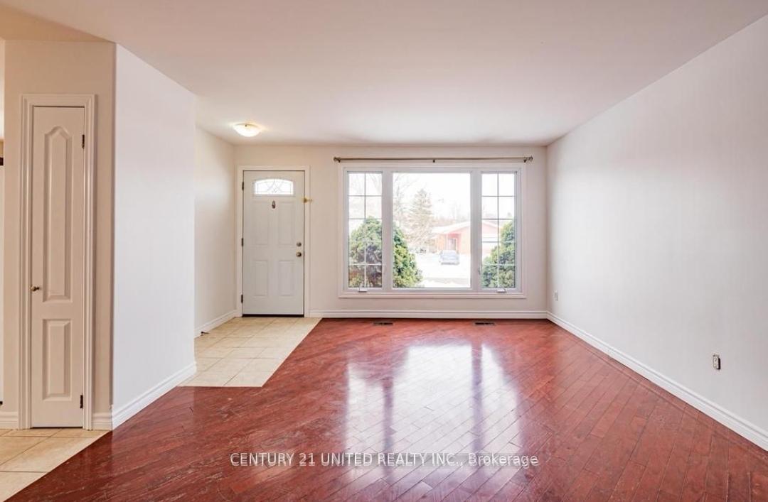 Photo 3 of Unit Upper, 509 Raymond Street, Peterborough, Northcrest Ward 5 — HOMEH