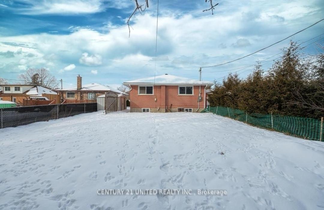 Photo 11 of Unit Upper, 509 Raymond Street, Peterborough, Northcrest Ward 5 — HOMEH
