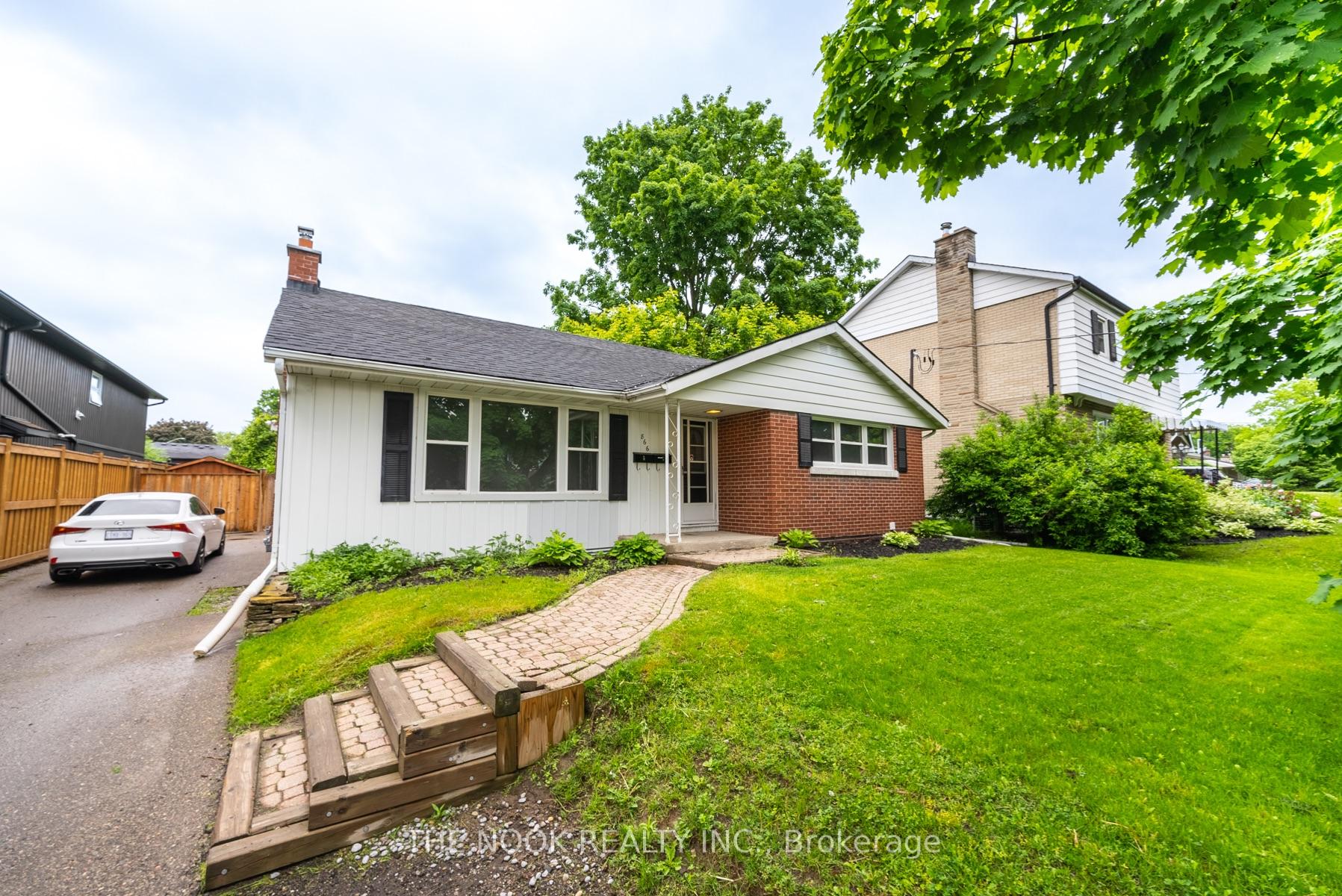 Photo 3 of 866 Regent Drive, Oshawa, Eastdale — HOMEH