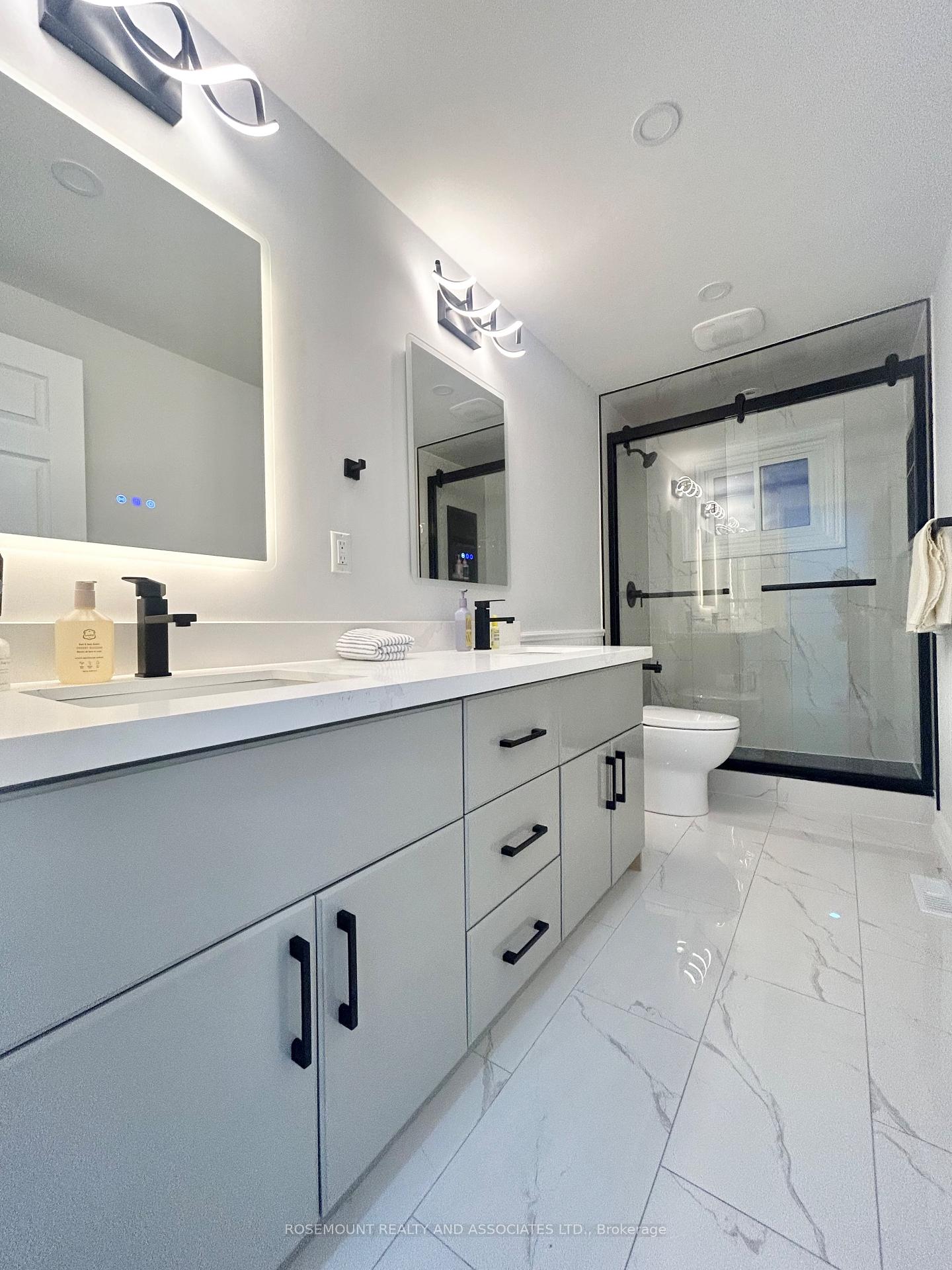 Photo 6 of 220 Ascot Court, Oshawa, Eastdale — HOMEH