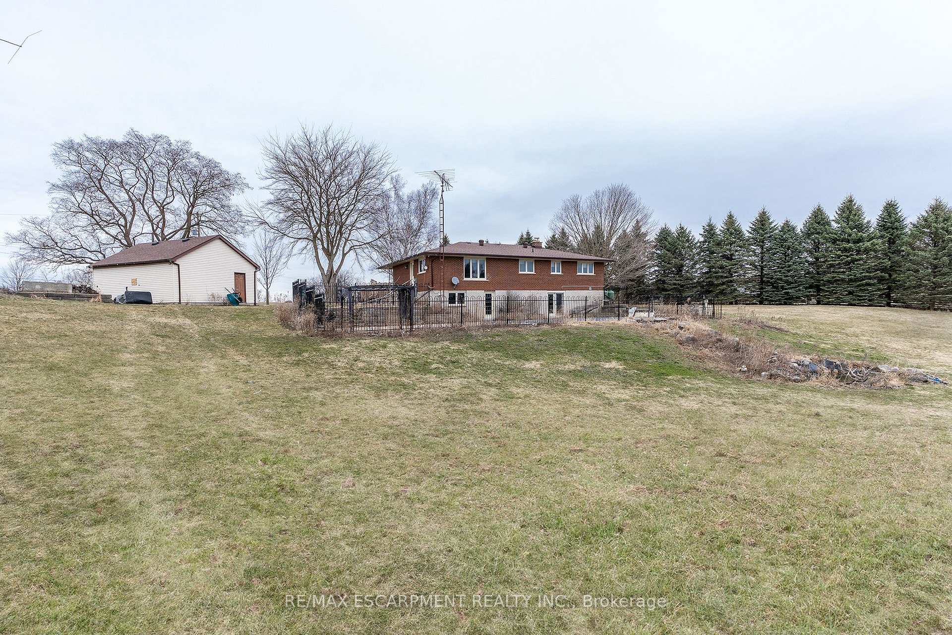 Photo 25 of 7123 Smith Road, Puslinch, Crieff/Aikensville/Killean — HOMEH