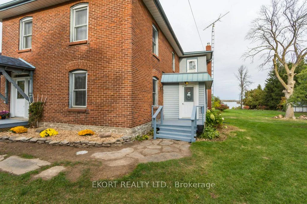 Photo 2 of 2422 County Rd 3, Prince Edward County, Ameliasburg Ward — HOMEH