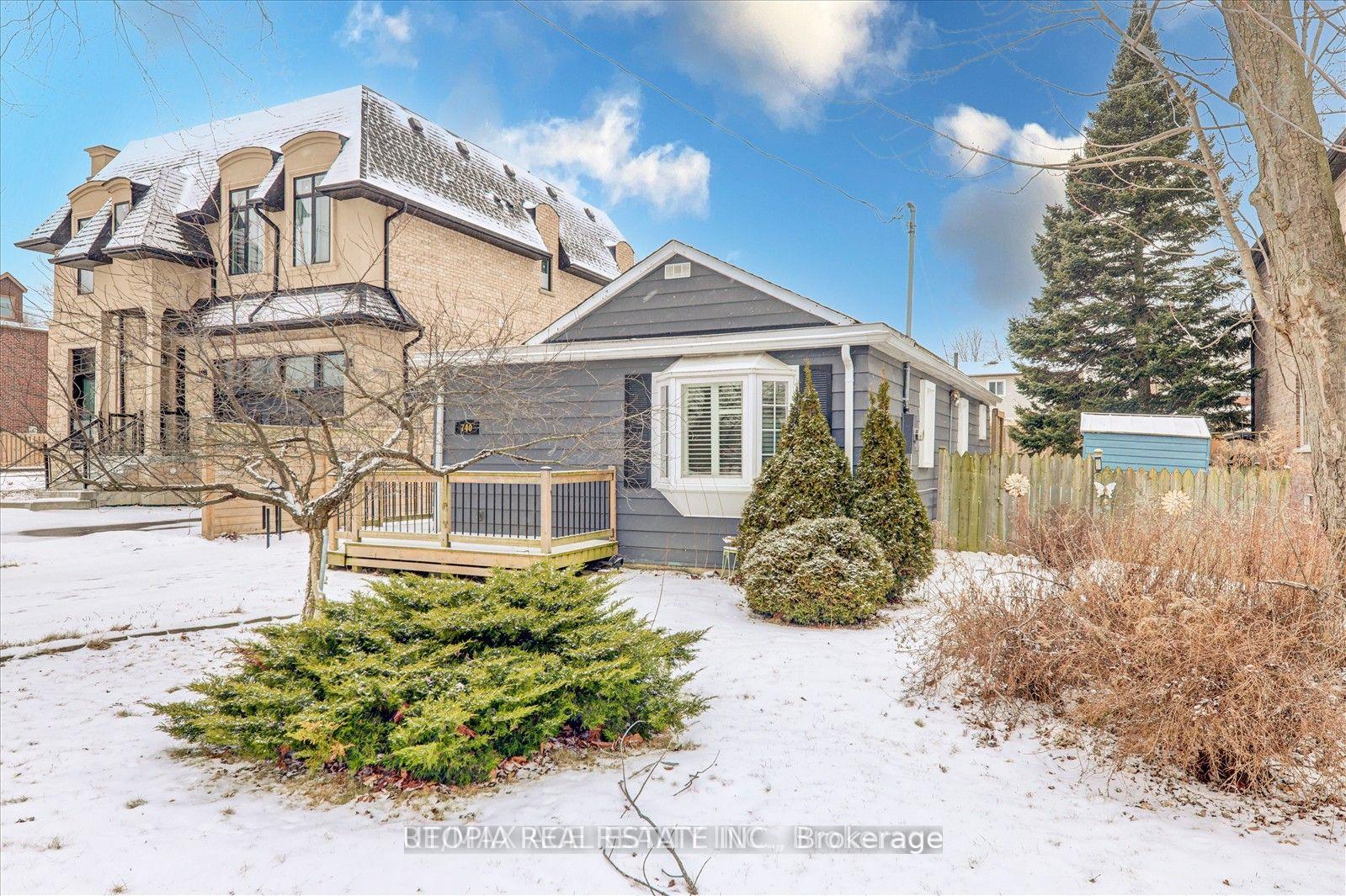 Photo 2 of 740 Hillview Crescent, Pickering, West Shore — HOMEH