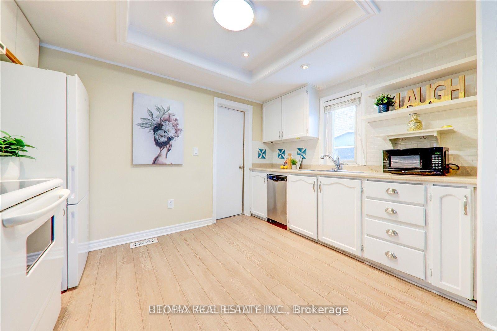 Photo 7 of 740 Hillview Crescent, Pickering, West Shore — HOMEH