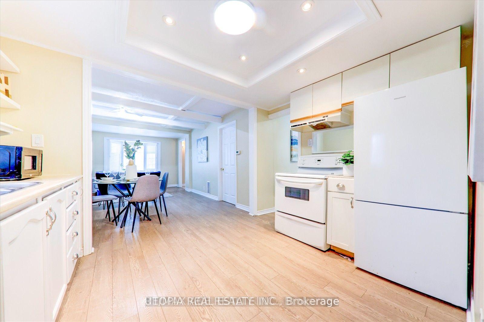 Photo 9 of 740 Hillview Crescent, Pickering, West Shore — HOMEH