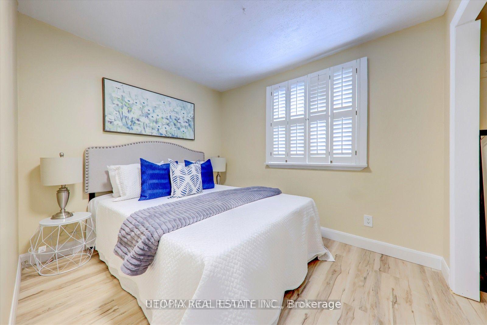 Photo 10 of 740 Hillview Crescent, Pickering, West Shore — HOMEH