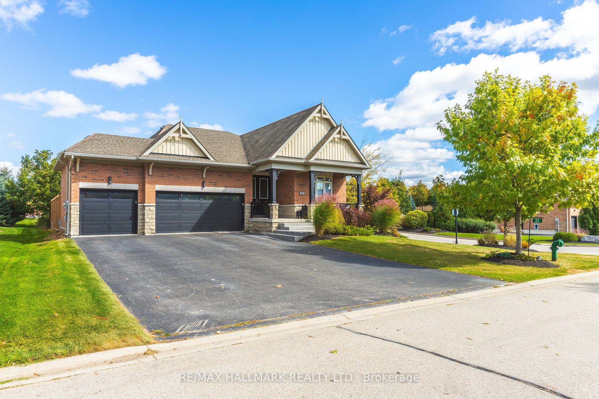 Photo 1 of 33 Aberfoyle Mill Crescent, Puslinch, Aberfoyle — HOMEH