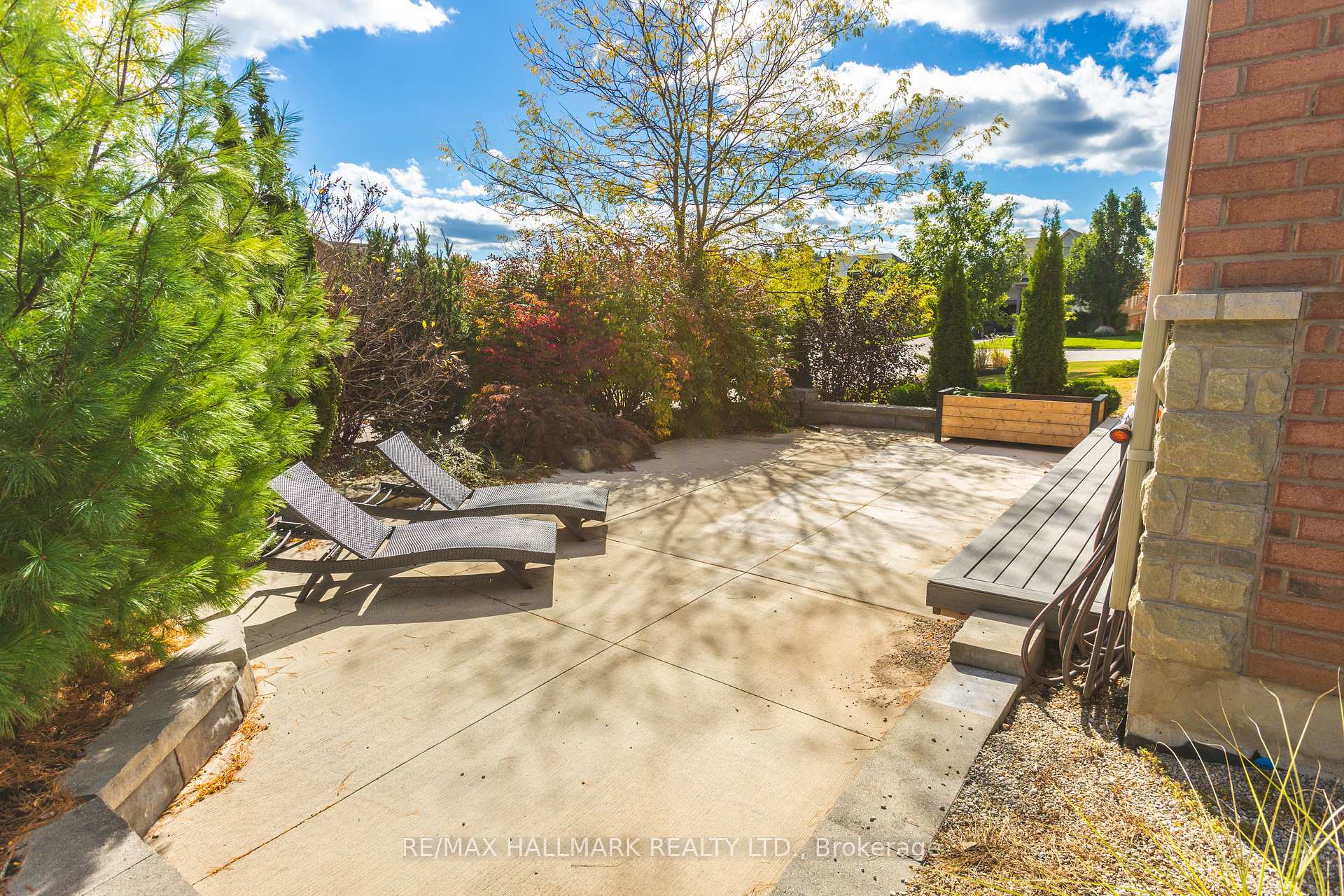 Photo 41 of 33 Aberfoyle Mill Crescent, Puslinch, Aberfoyle — HOMEH