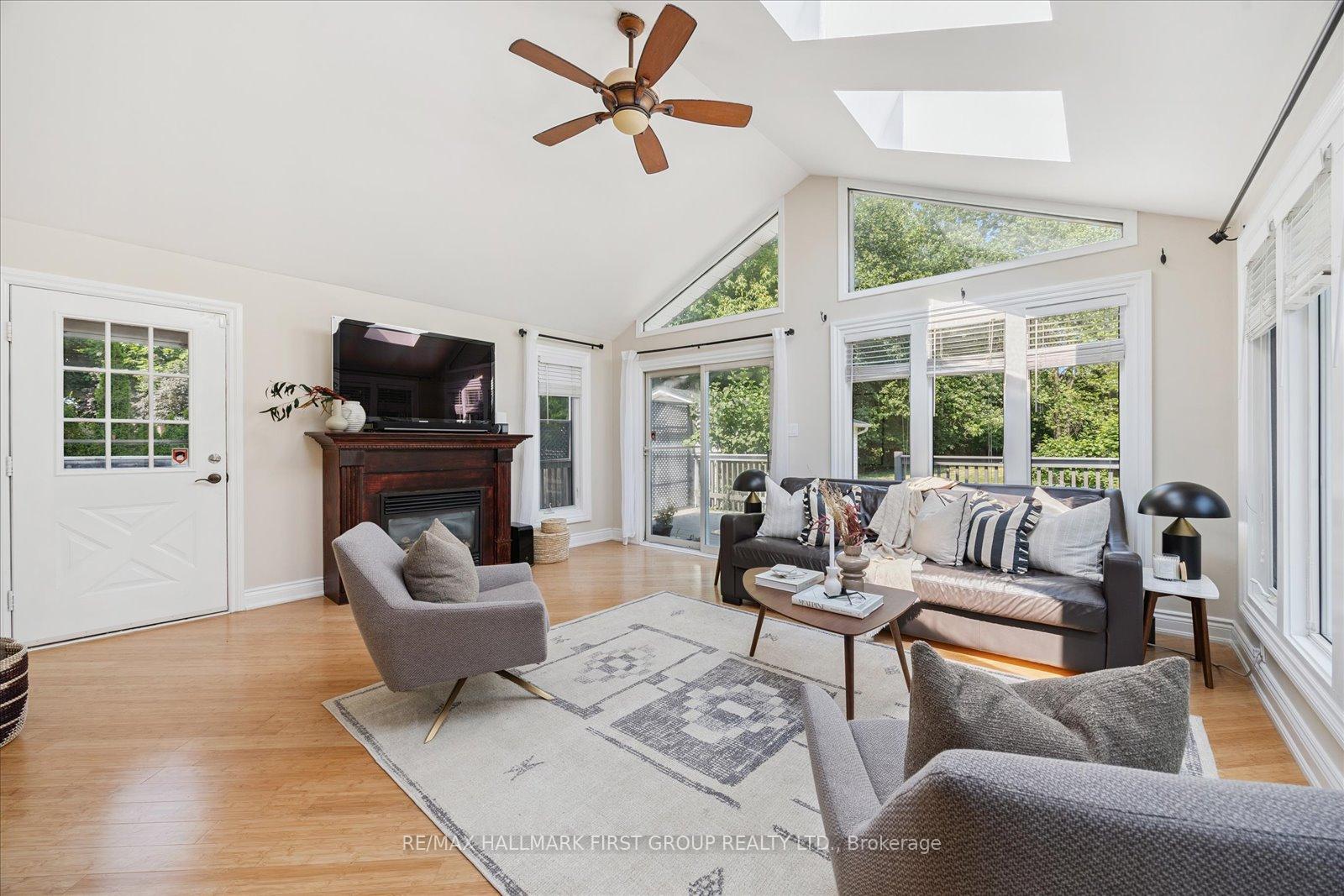 Photo 9 of 1919 Glenview Road, Pickering, Liverpool — HOMEH