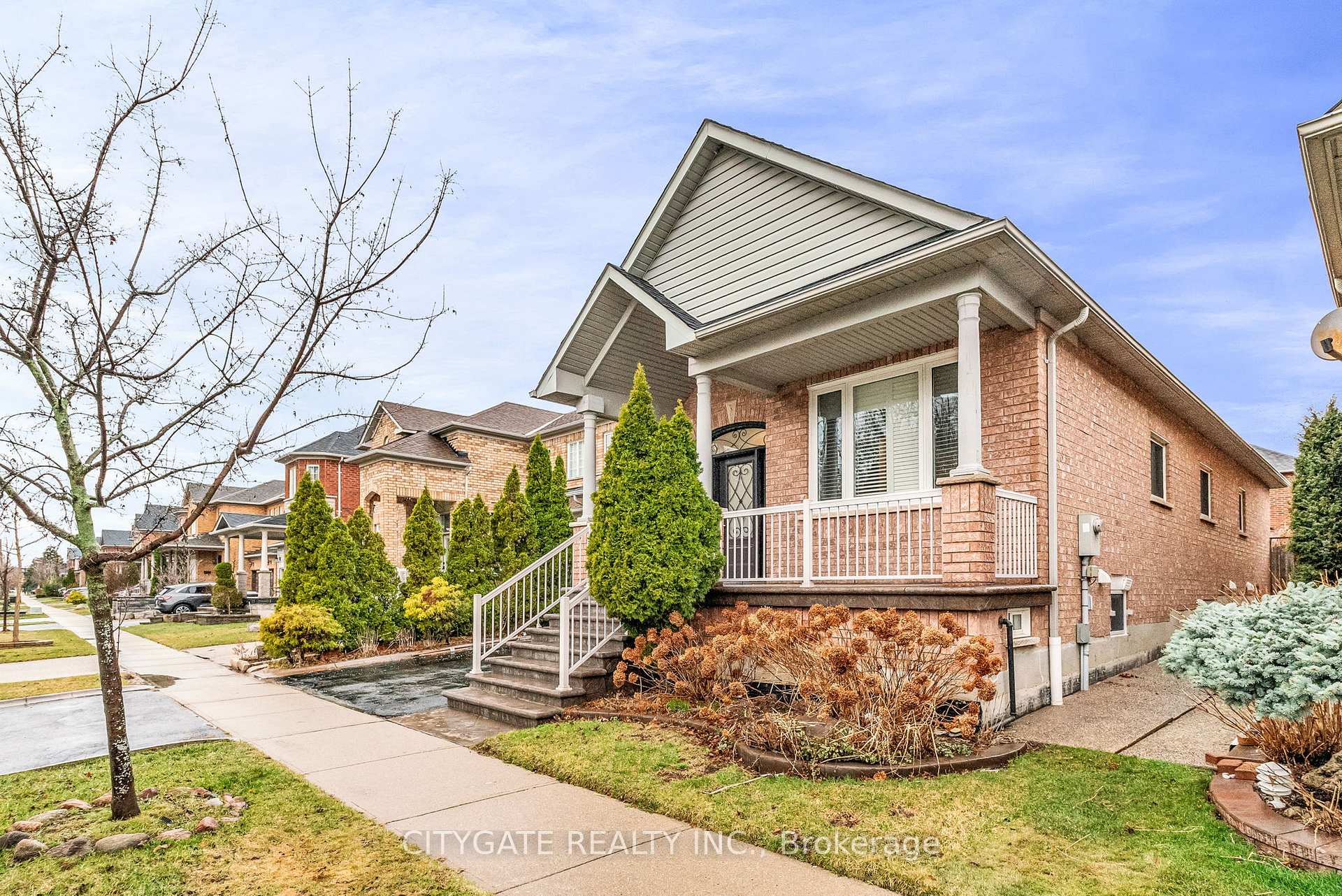 Photo 2 of 1057 Woodward Avenue, Milton, Dempsey — HOMEH