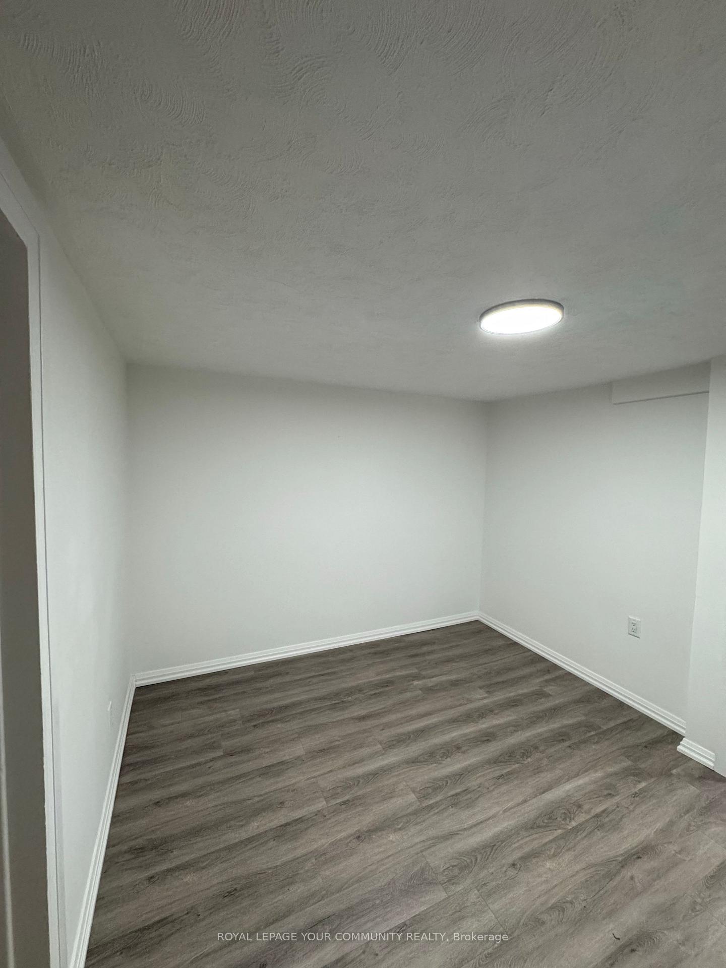 Photo 2 of 719 Kingfisher Drive N, Pickering, Bay Ridges — HOMEH