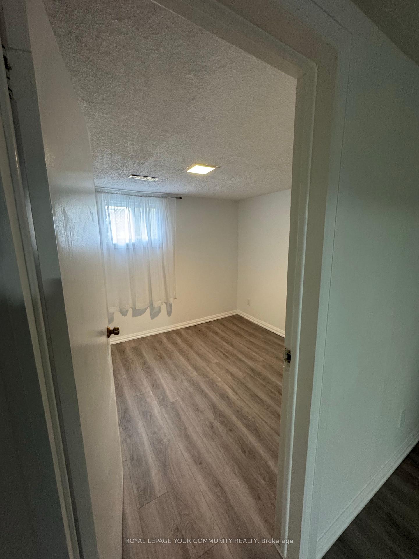 Photo 9 of 719 Kingfisher Drive N, Pickering, Bay Ridges — HOMEH