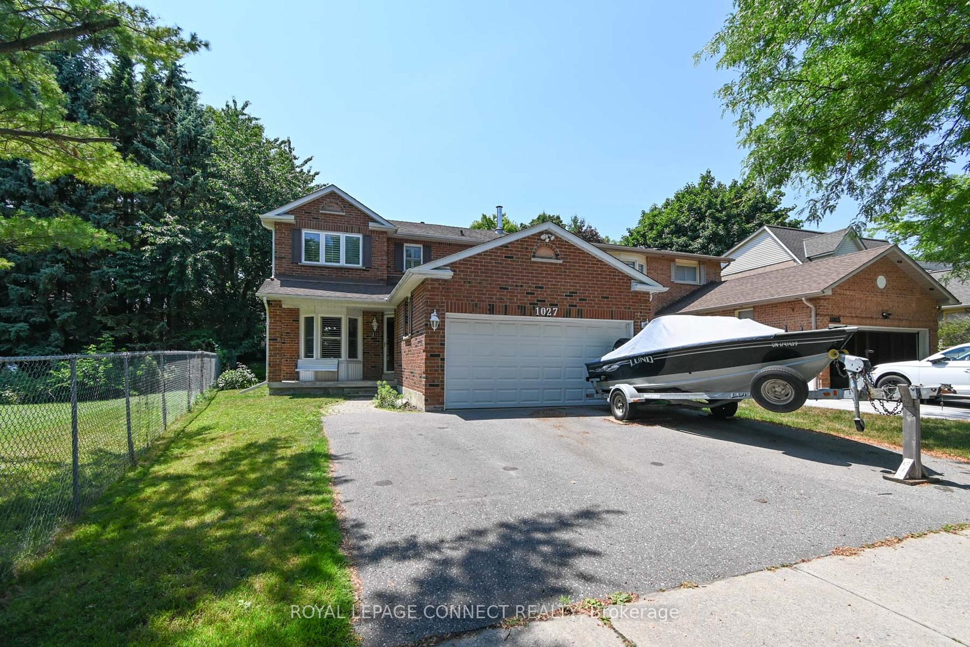 Front of 1027 Benton Crescent