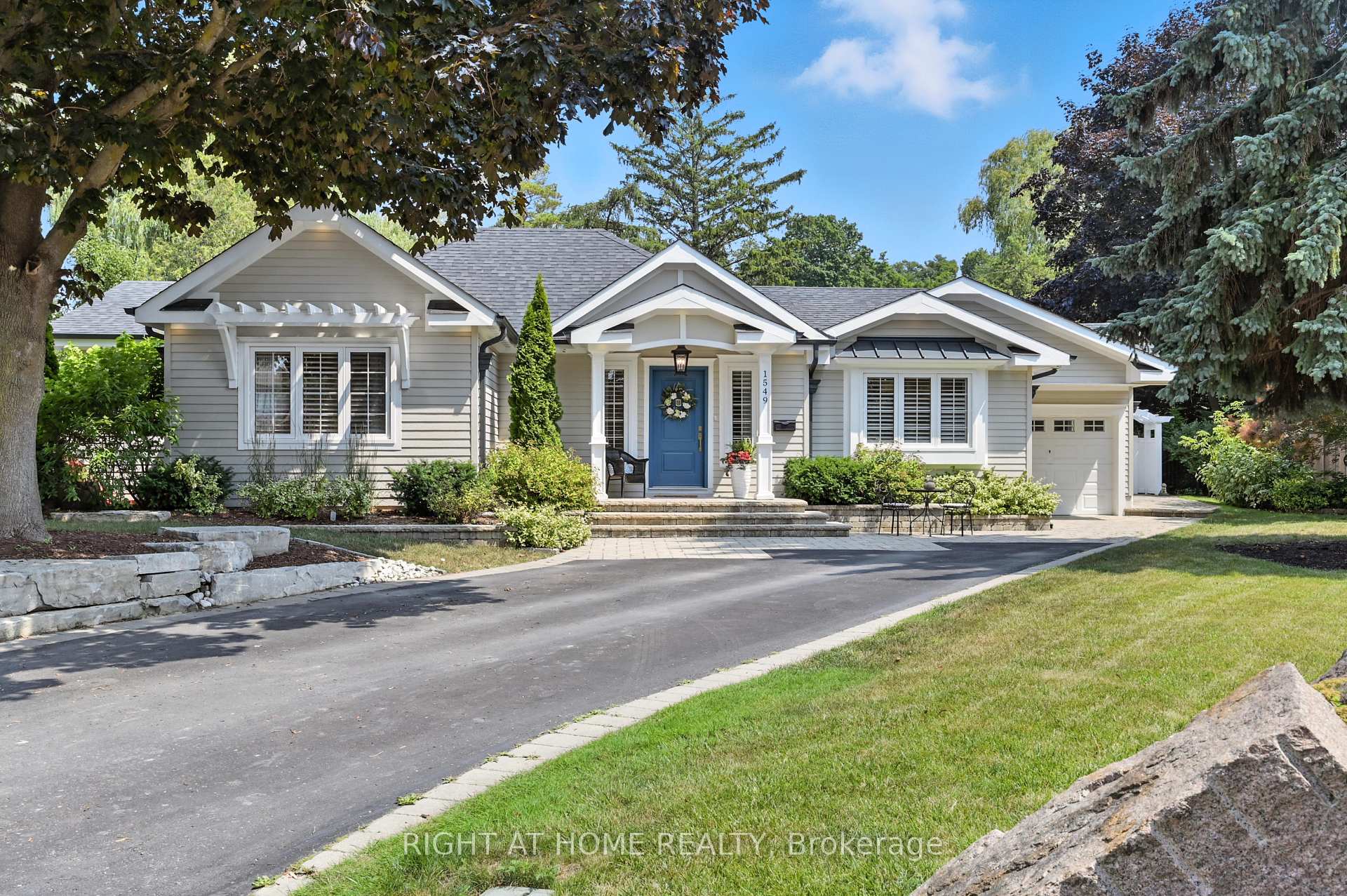 Front of 1549 Willowside Court
