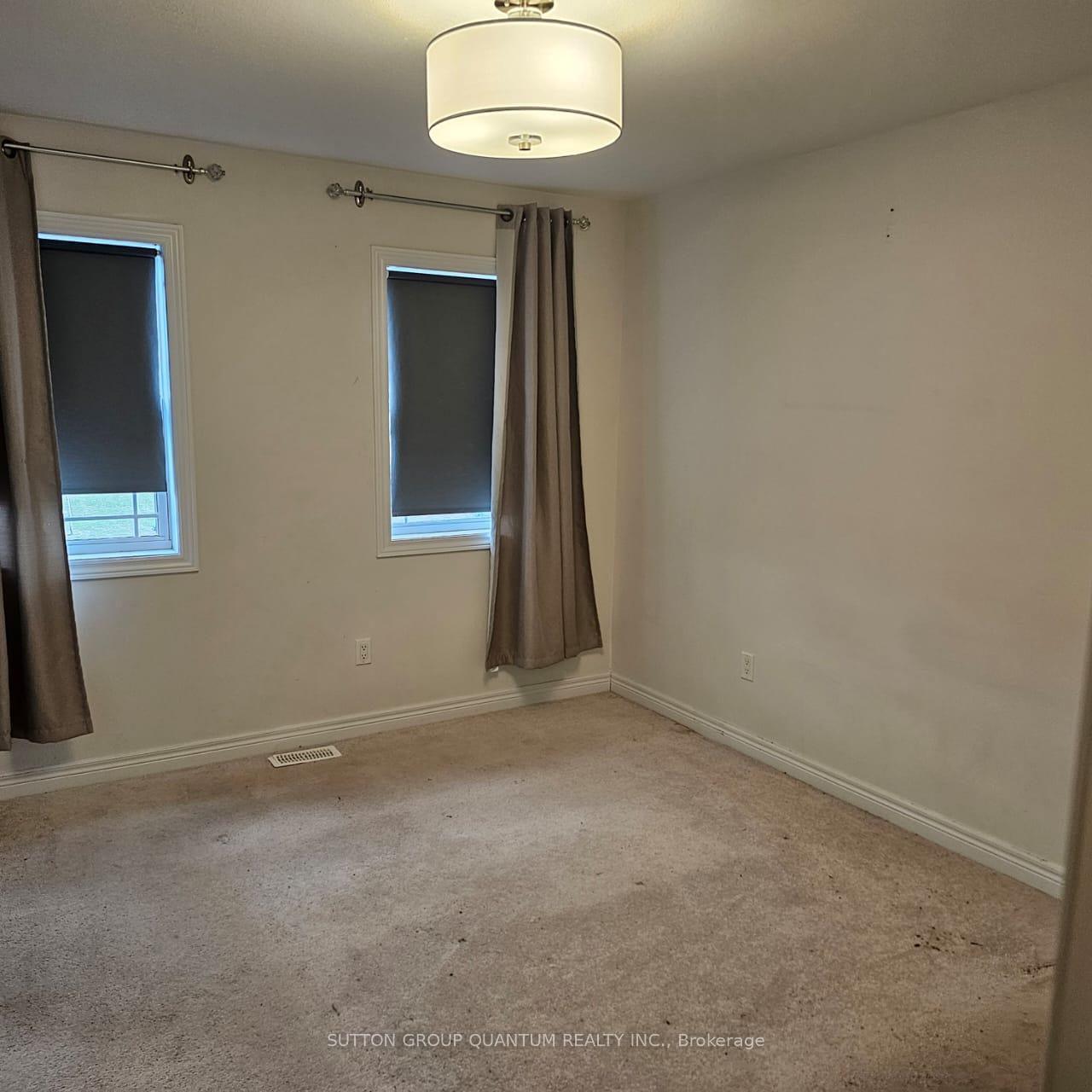 Photo 10 of 903 Broadway Boulevard, Peterborough, Northcrest Ward 5 — HOMEH