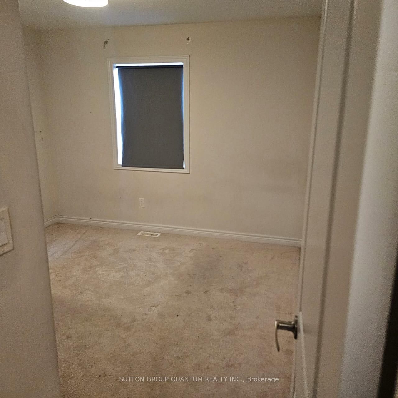 Photo 12 of 903 Broadway Boulevard, Peterborough, Northcrest Ward 5 — HOMEH