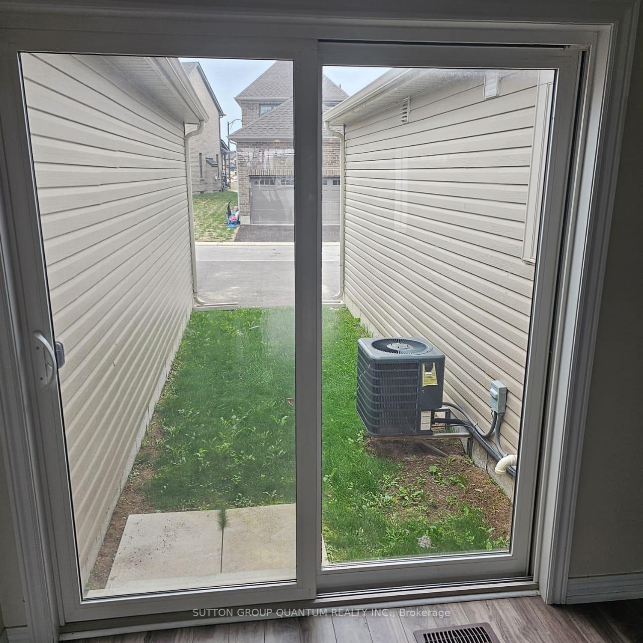 Photo 16 of 903 Broadway Boulevard, Peterborough, Northcrest Ward 5 — HOMEH