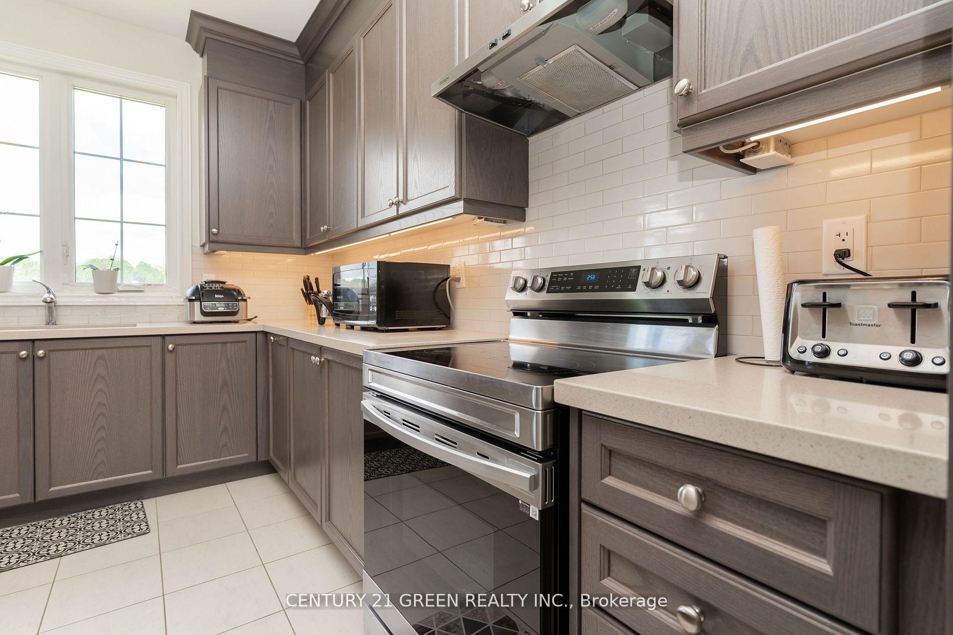 Photo 16 of 1090 Pisces Trail, Pickering, Rural Pickering — HOMEH
