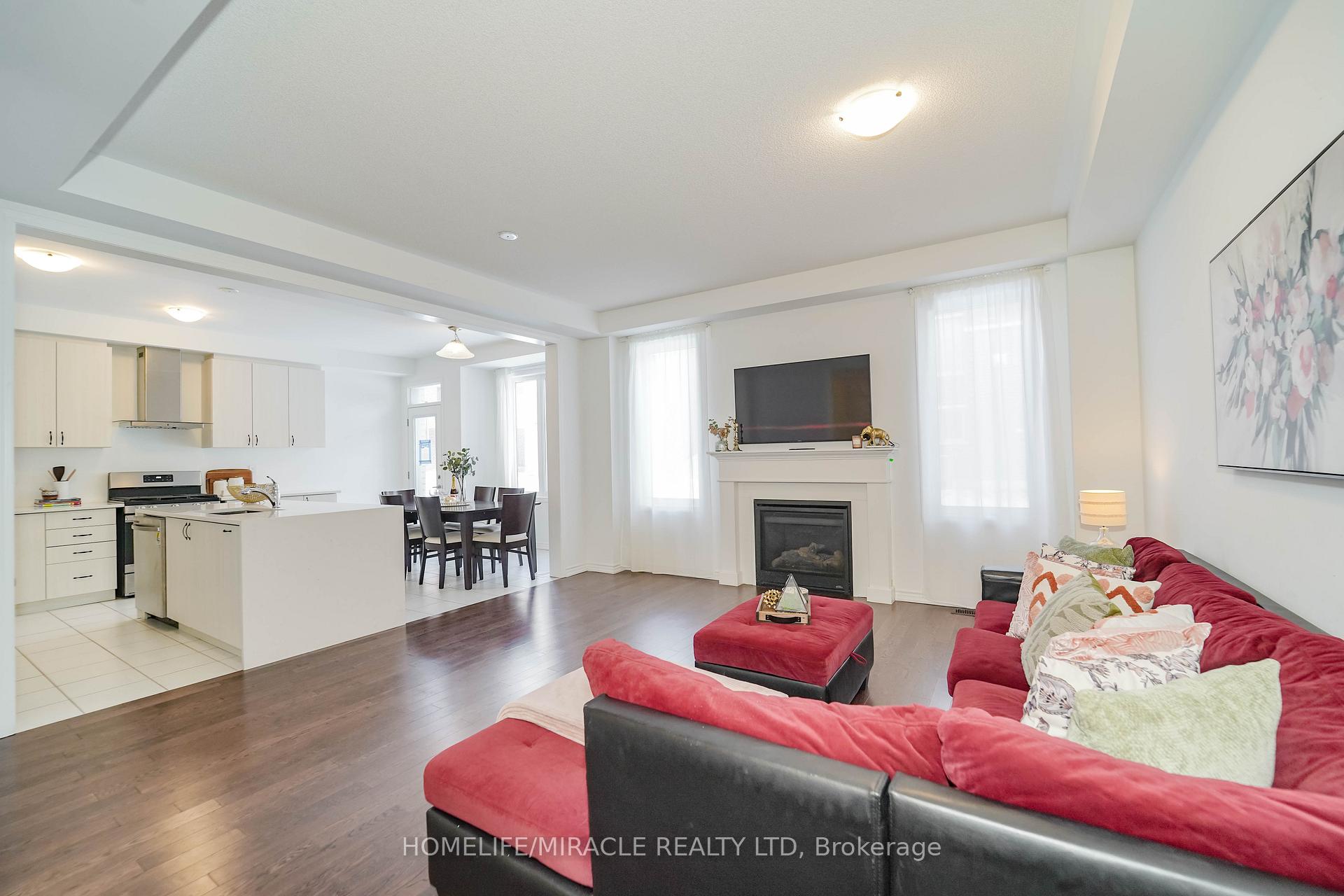Photo 7 of 2823 Foxden Square, Pickering, Rural Pickering — HOMEH