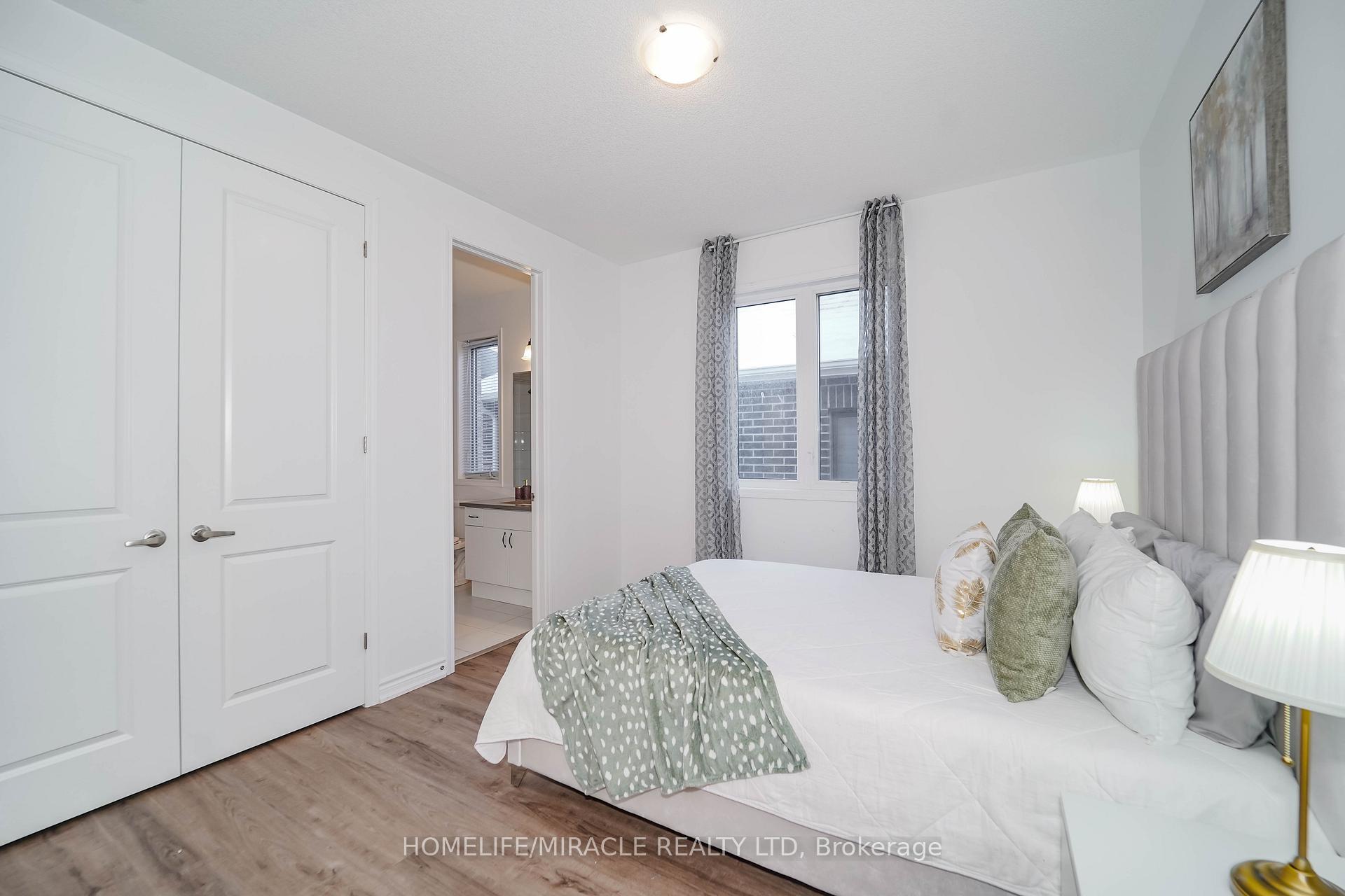 Photo 32 of 2823 Foxden Square, Pickering, Rural Pickering — HOMEH