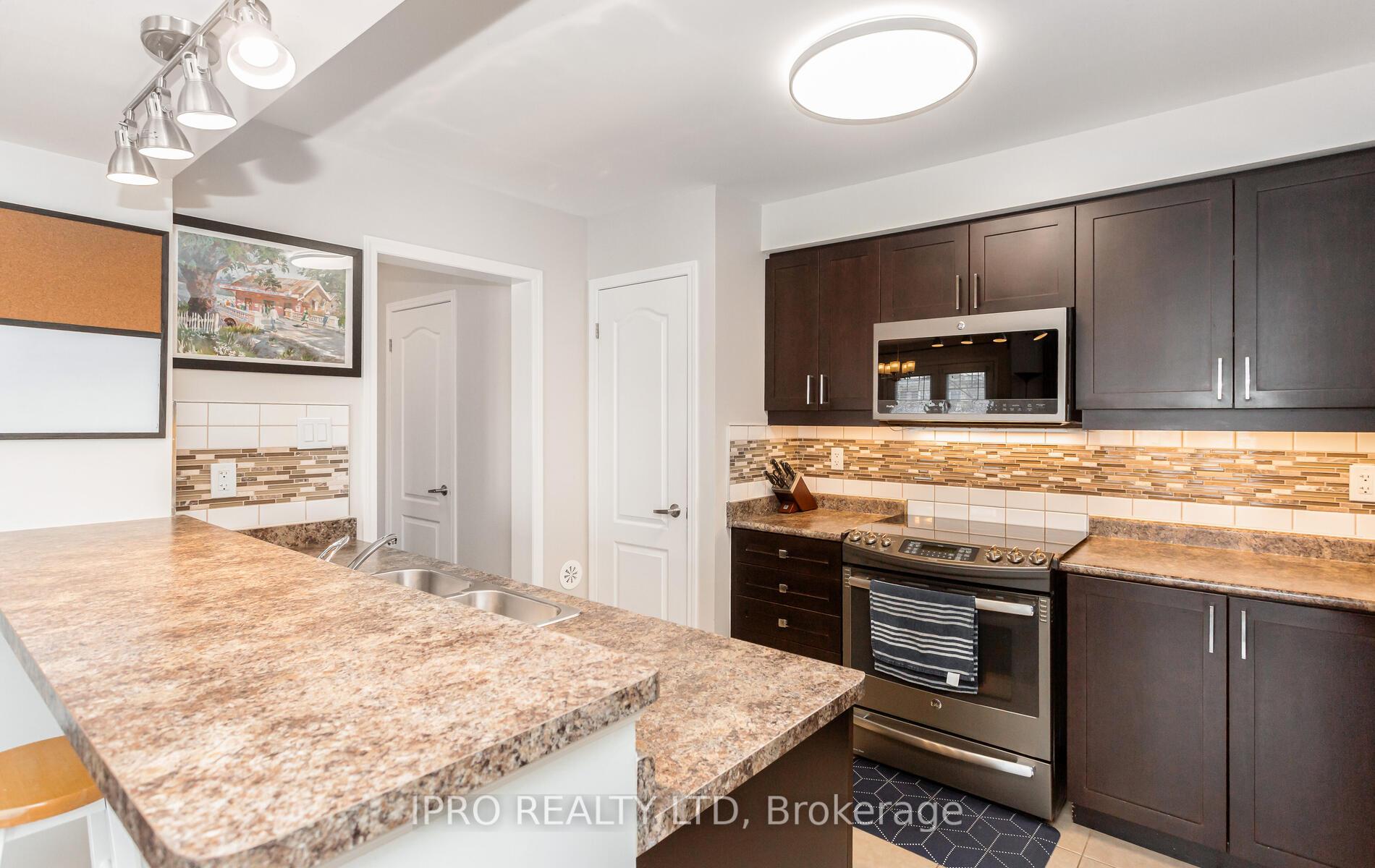 Photo 18 of 929 Nadalin Heights, Milton, Willmott — HOMEH