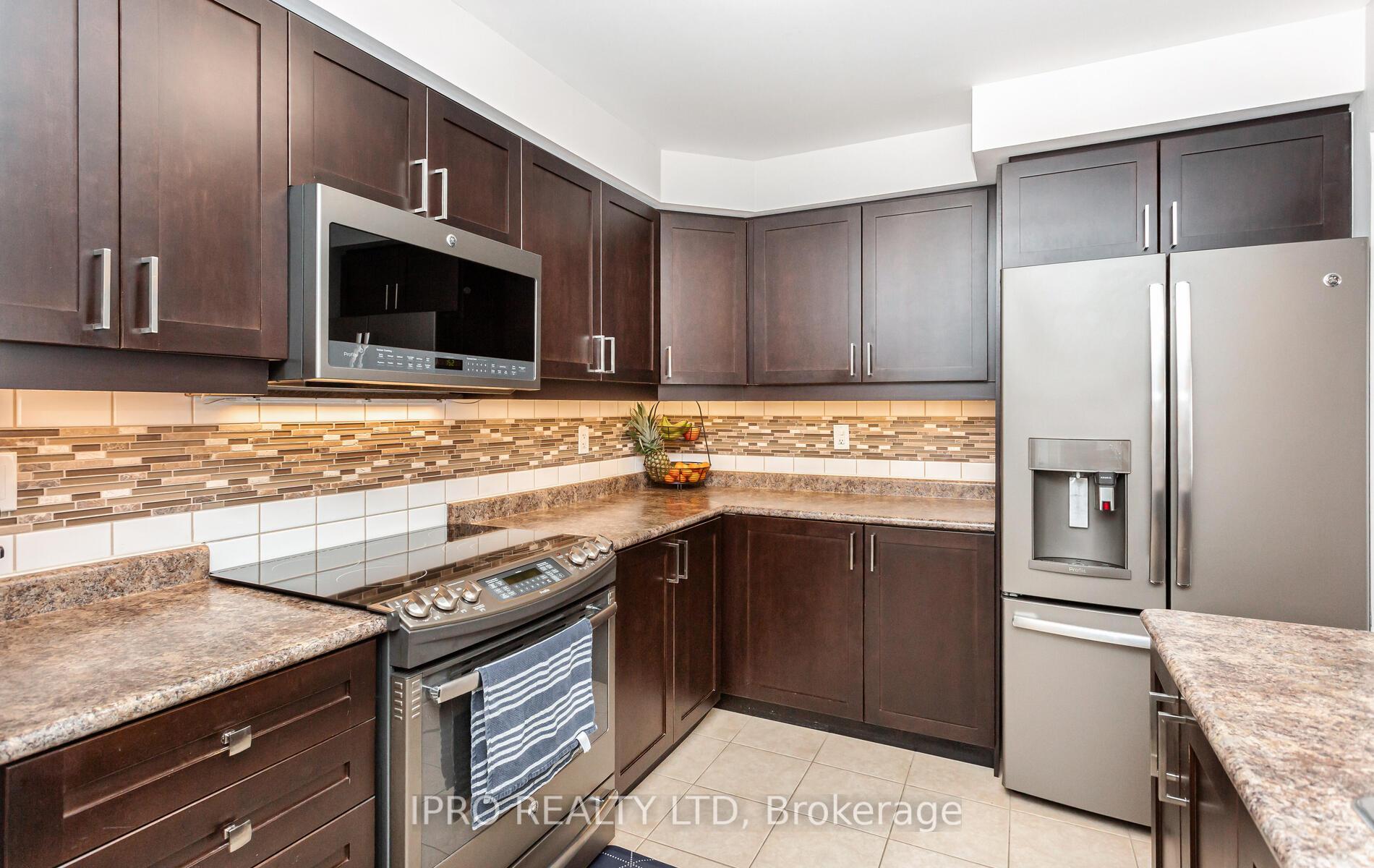 Photo 21 of 929 Nadalin Heights, Milton, Willmott — HOMEH