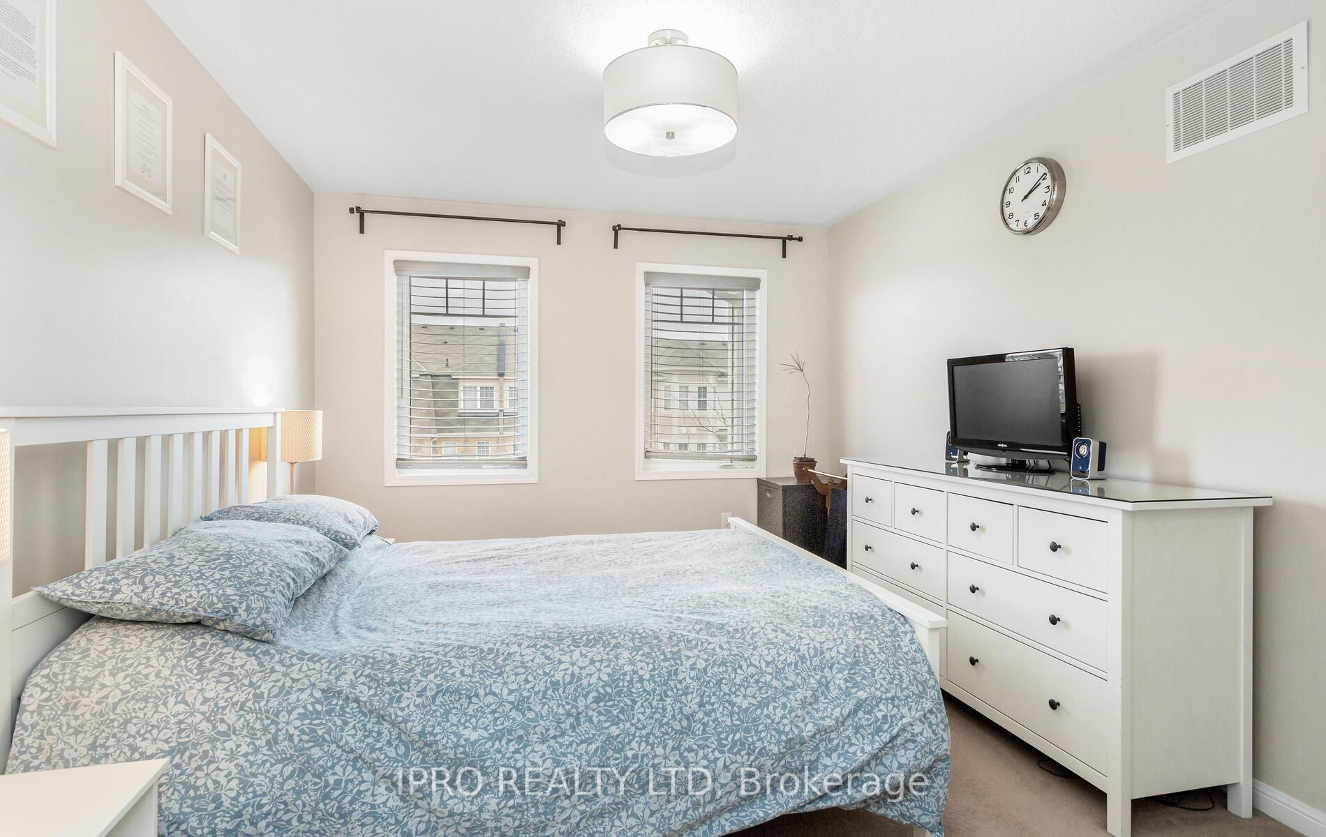 Photo 27 of 929 Nadalin Heights, Milton, Willmott — HOMEH